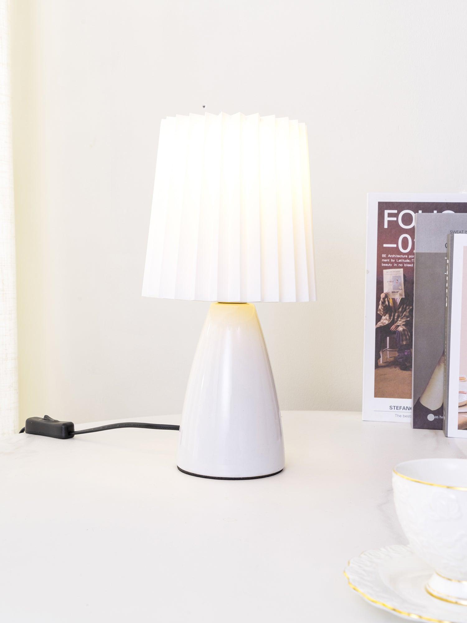 Delilah Table Lamp - Blowlighting