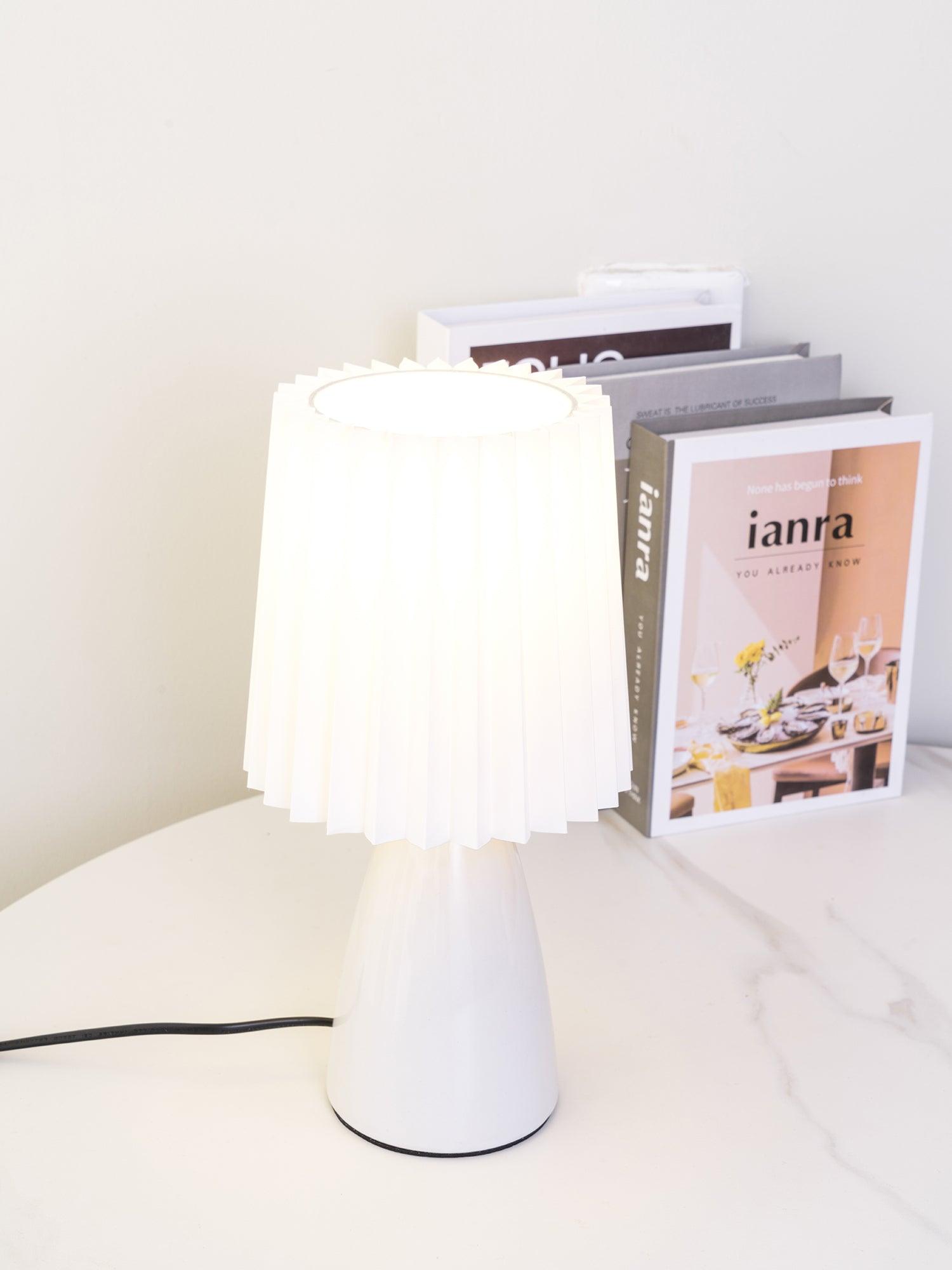 Delilah Table Lamp - Blowlighting