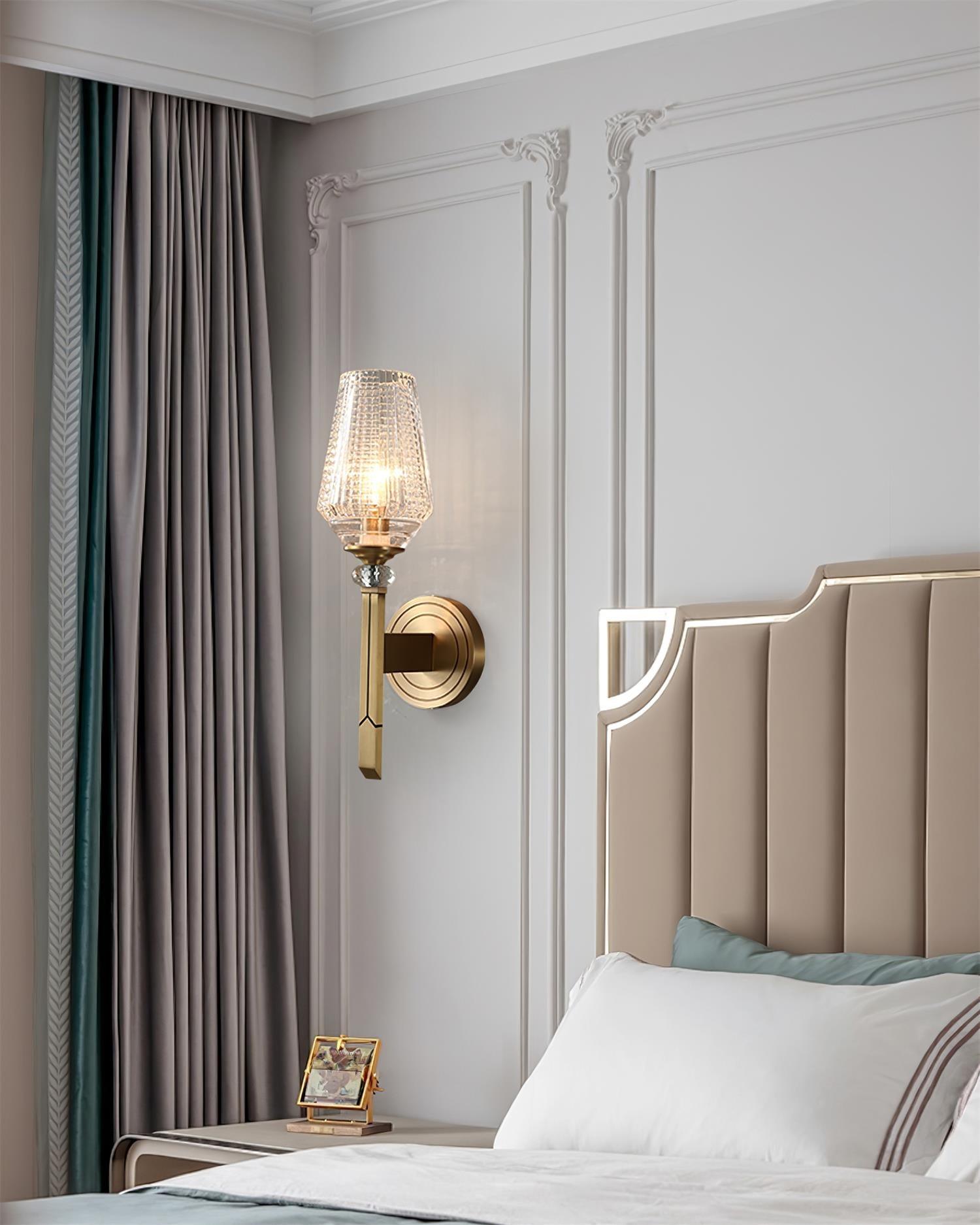 Devora Brass Wall Lamp - Blowlighting