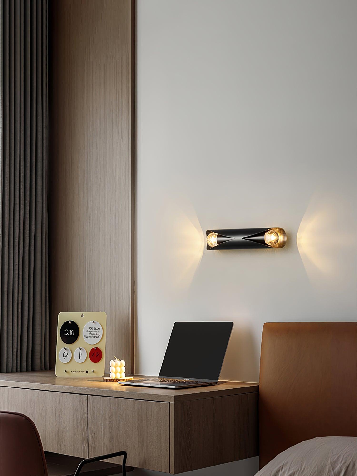 Diamonds Brass Wall Lamp - Blowlighting
