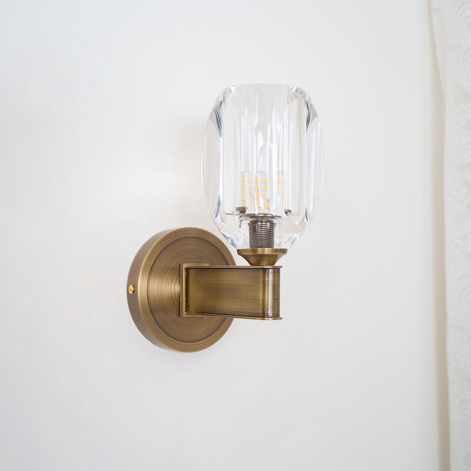 Diamond Crystal Sconce - Blowlighting