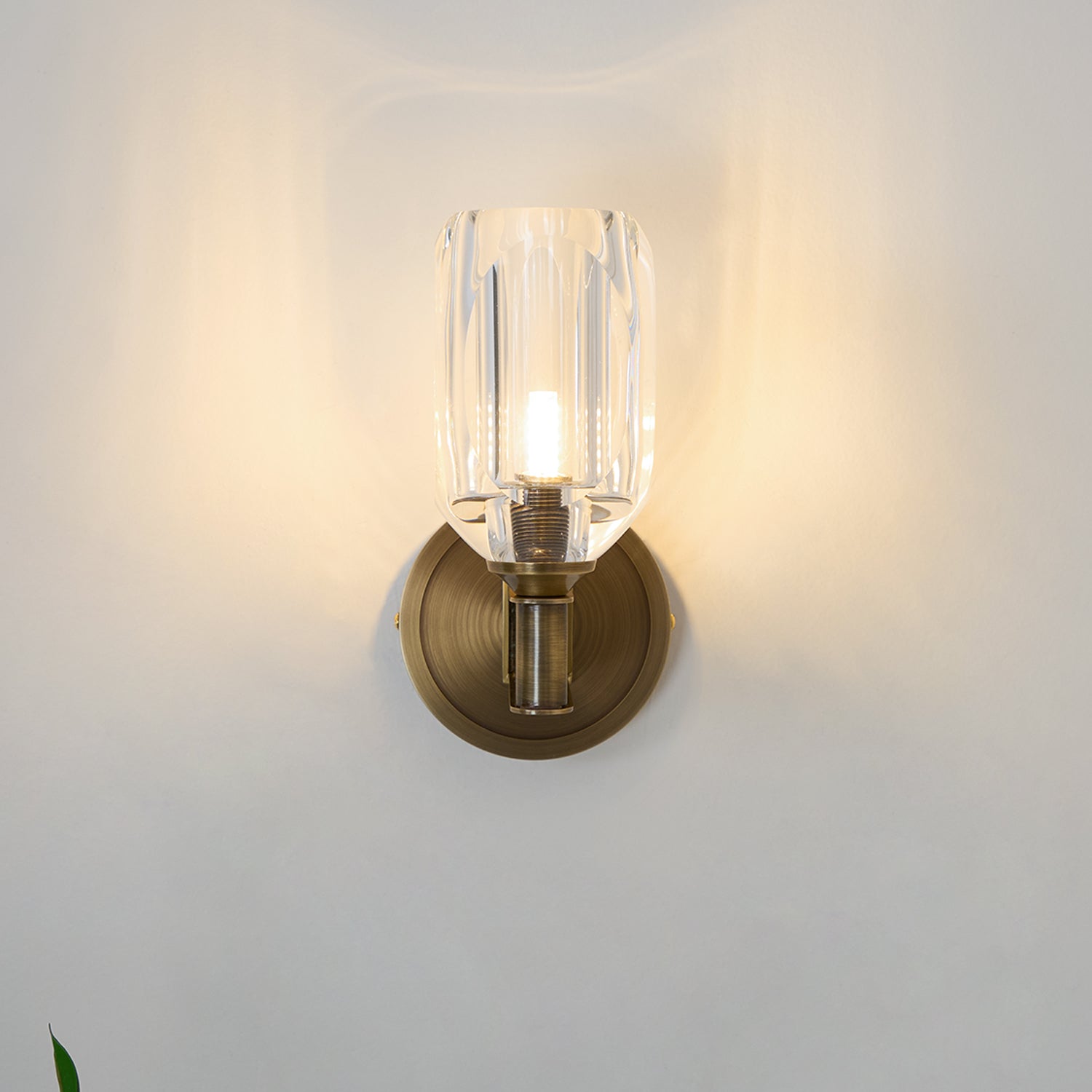Diamond Crystal Sconce - Blowlighting