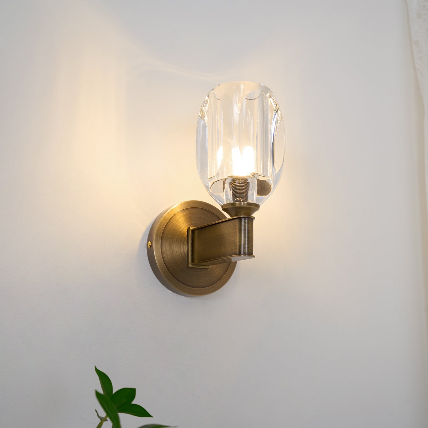 Diamond Crystal Sconce - Blowlighting