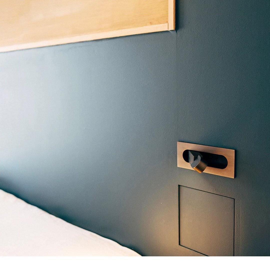Modern LED Bedside Reading Light - Blowlighting
