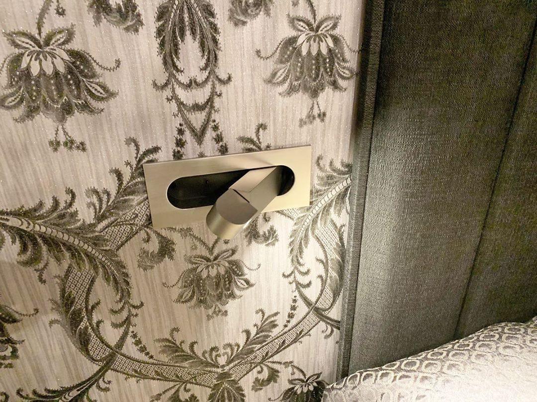 Modern LED Bedside Reading Light - Blowlighting