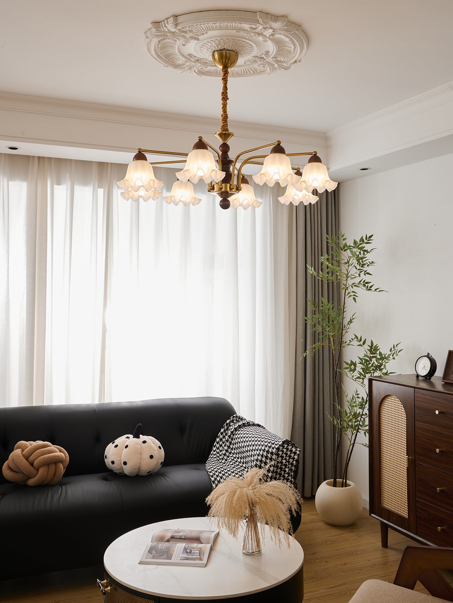Dioris Chandelier - Blowlighting