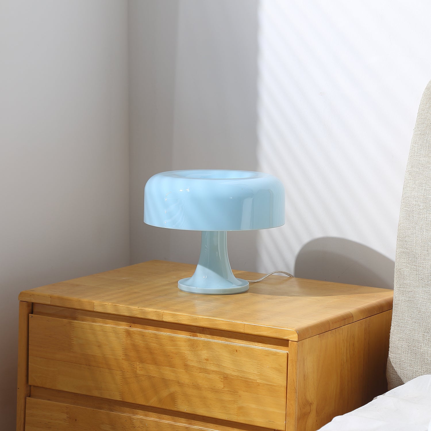 Donula Minimalist Acrylic Table Light