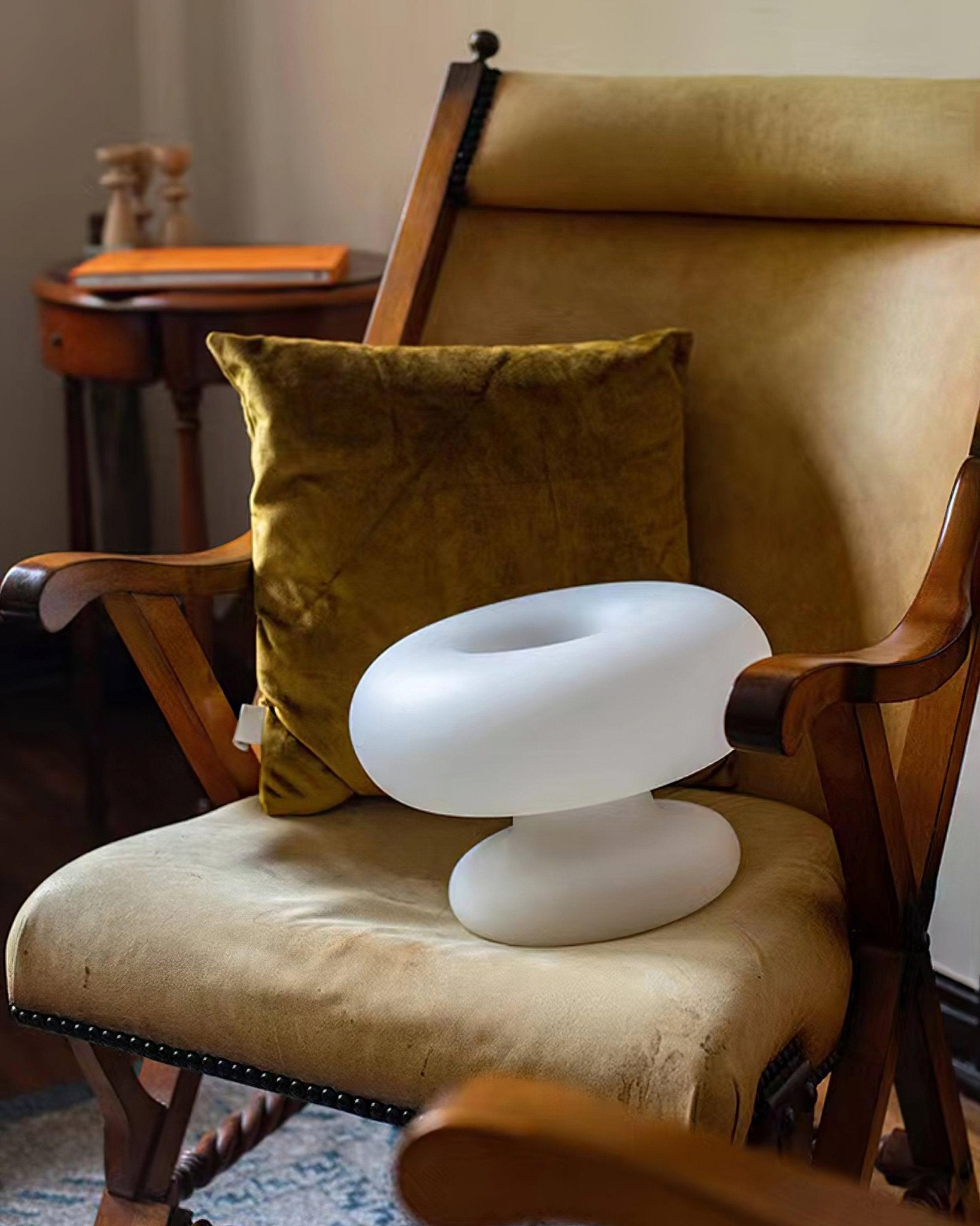 Donut Table Lamp - Blowlighting