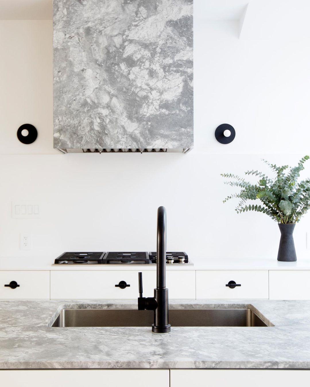 Dot Wall Lamp - Blowlighting