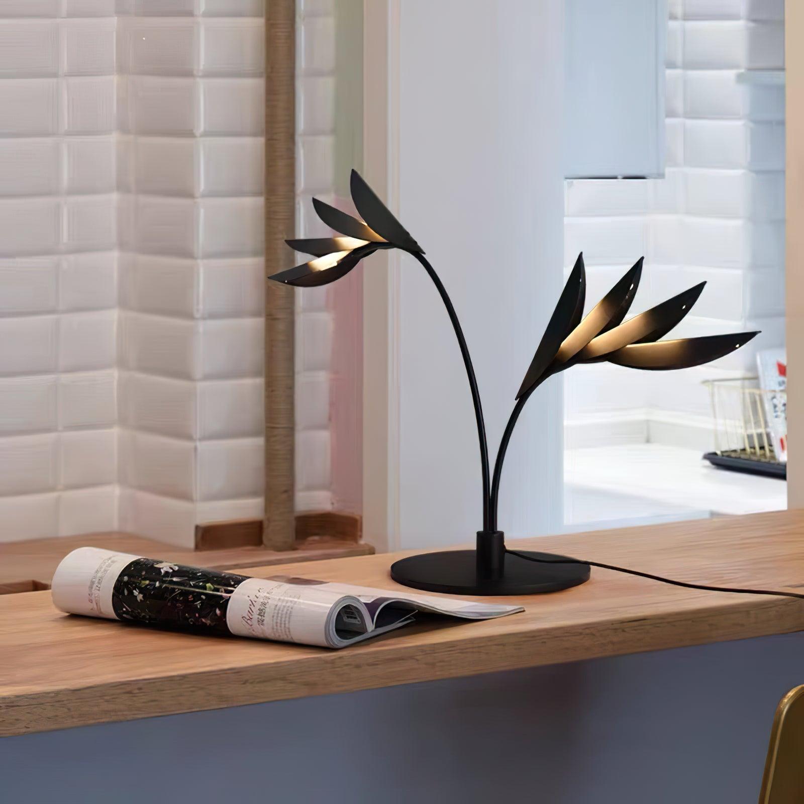 Double Leaf Table Lamp - Blowlighting