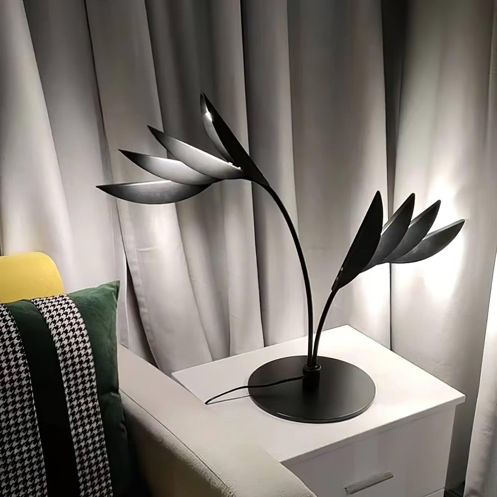 Double Leaf Table Lamp - Blowlighting