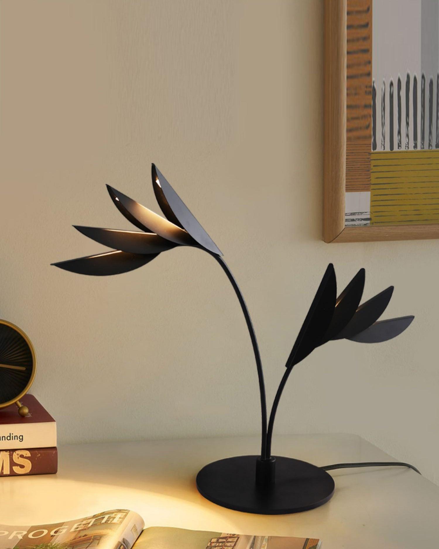 Double Leaf Table Lamp - Blowlighting