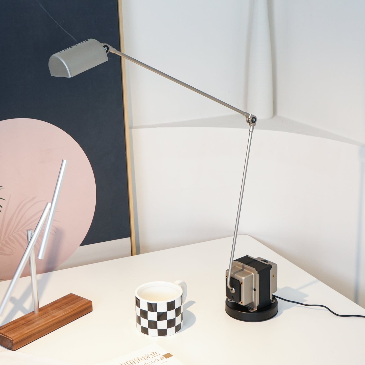 Dynamo Table Lamp - Blowlighting