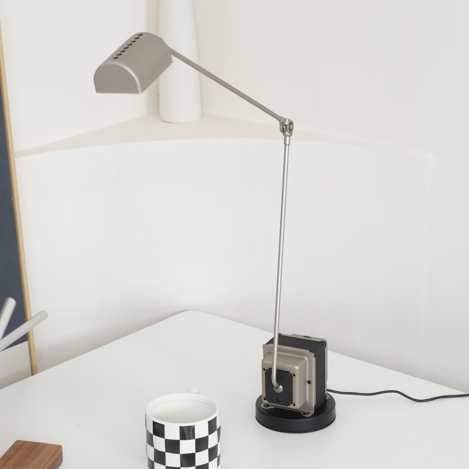 Dynamo Table Lamp - Blowlighting