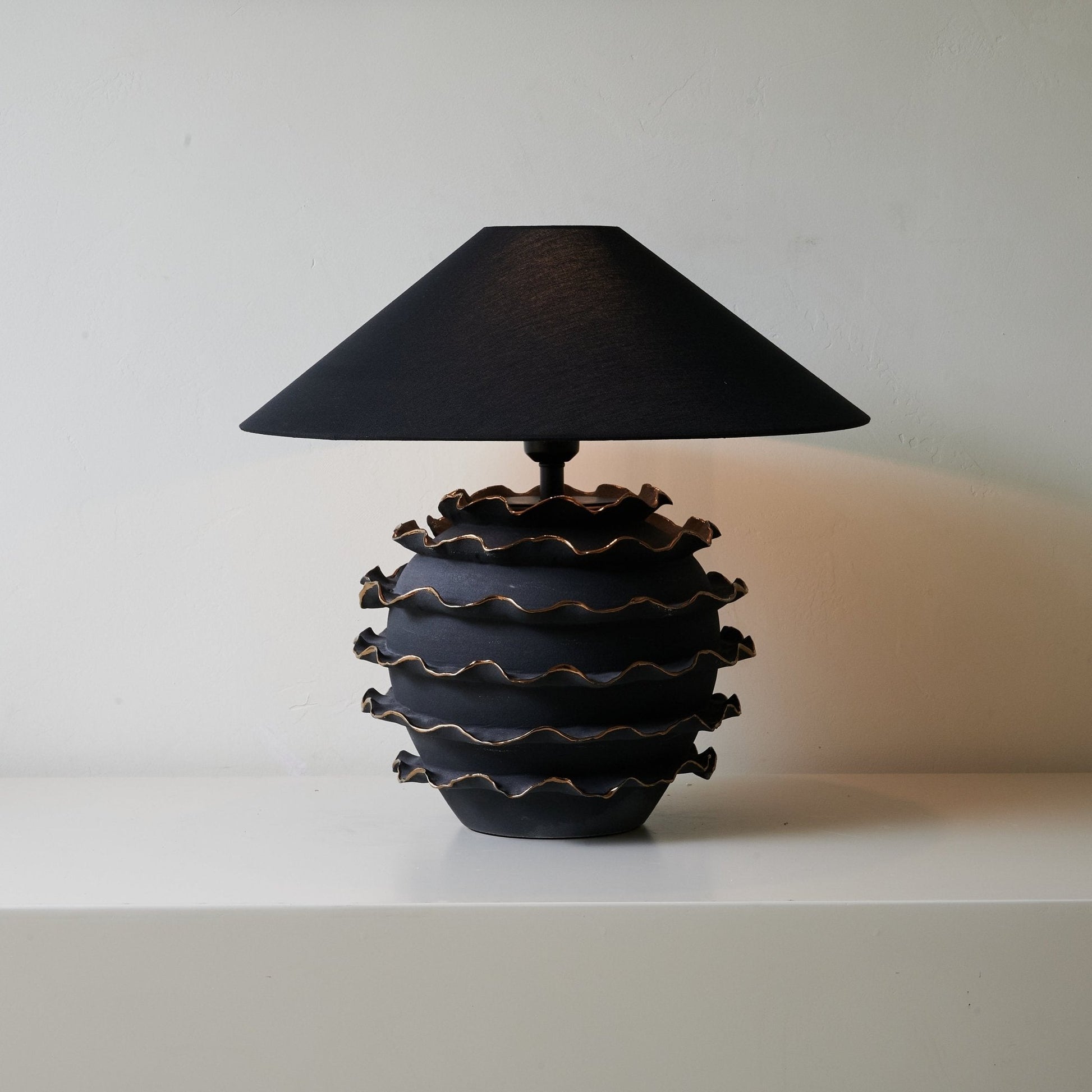 Eclipse Ruffle Table Lamp - Blowlighting