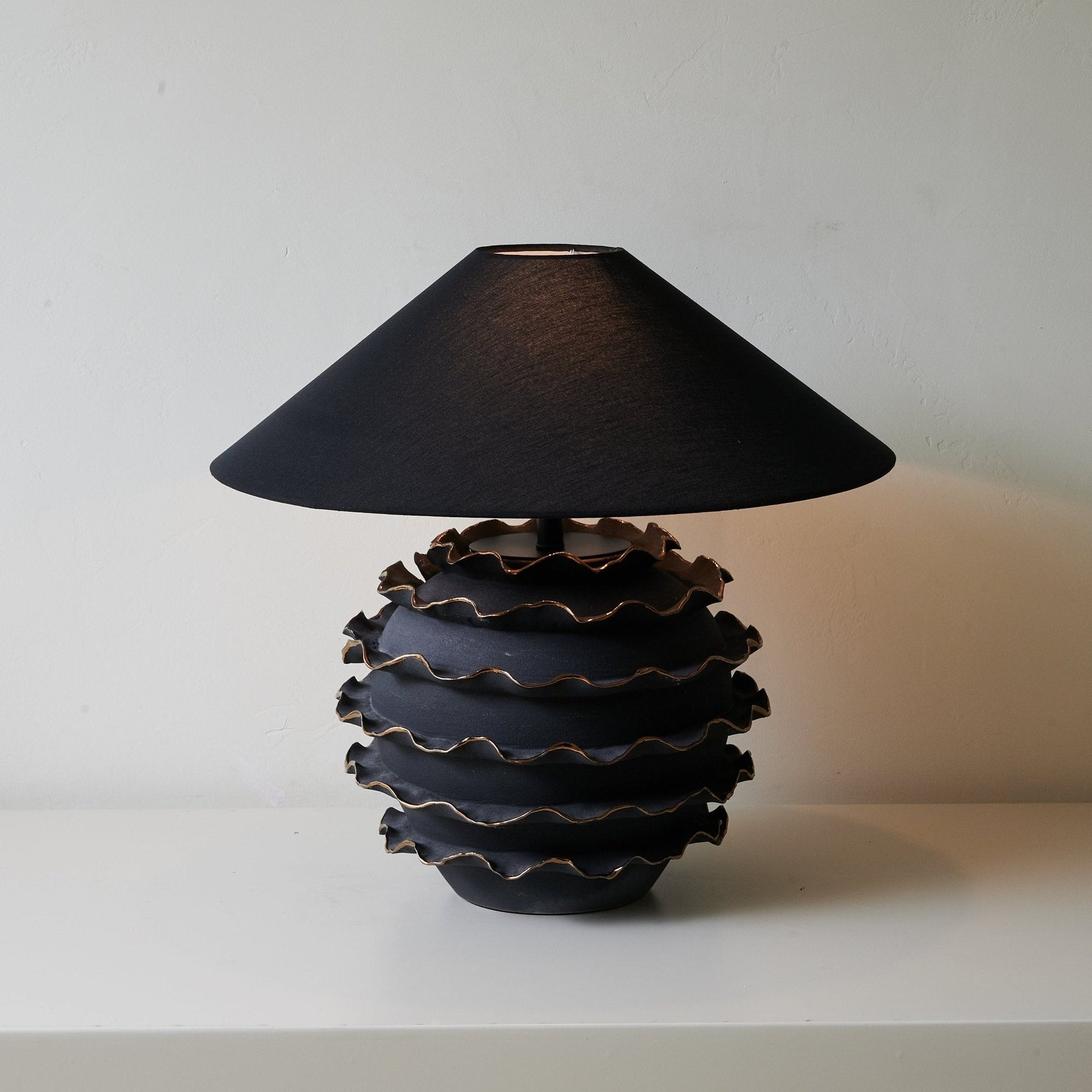 Eclipse Ruffle Table Lamp - Blowlighting