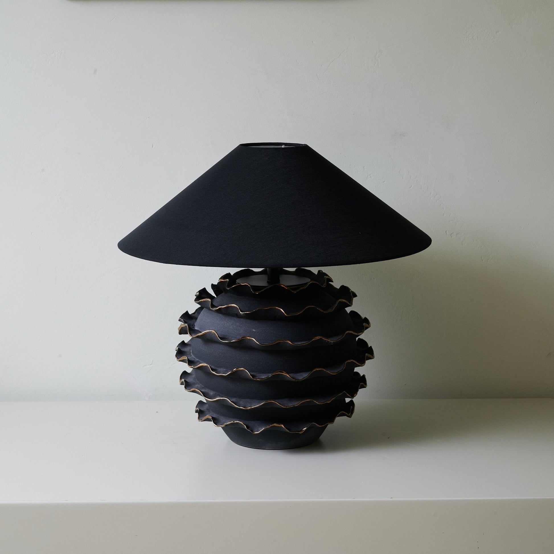Eclipse Ruffle Table Lamp - Blowlighting