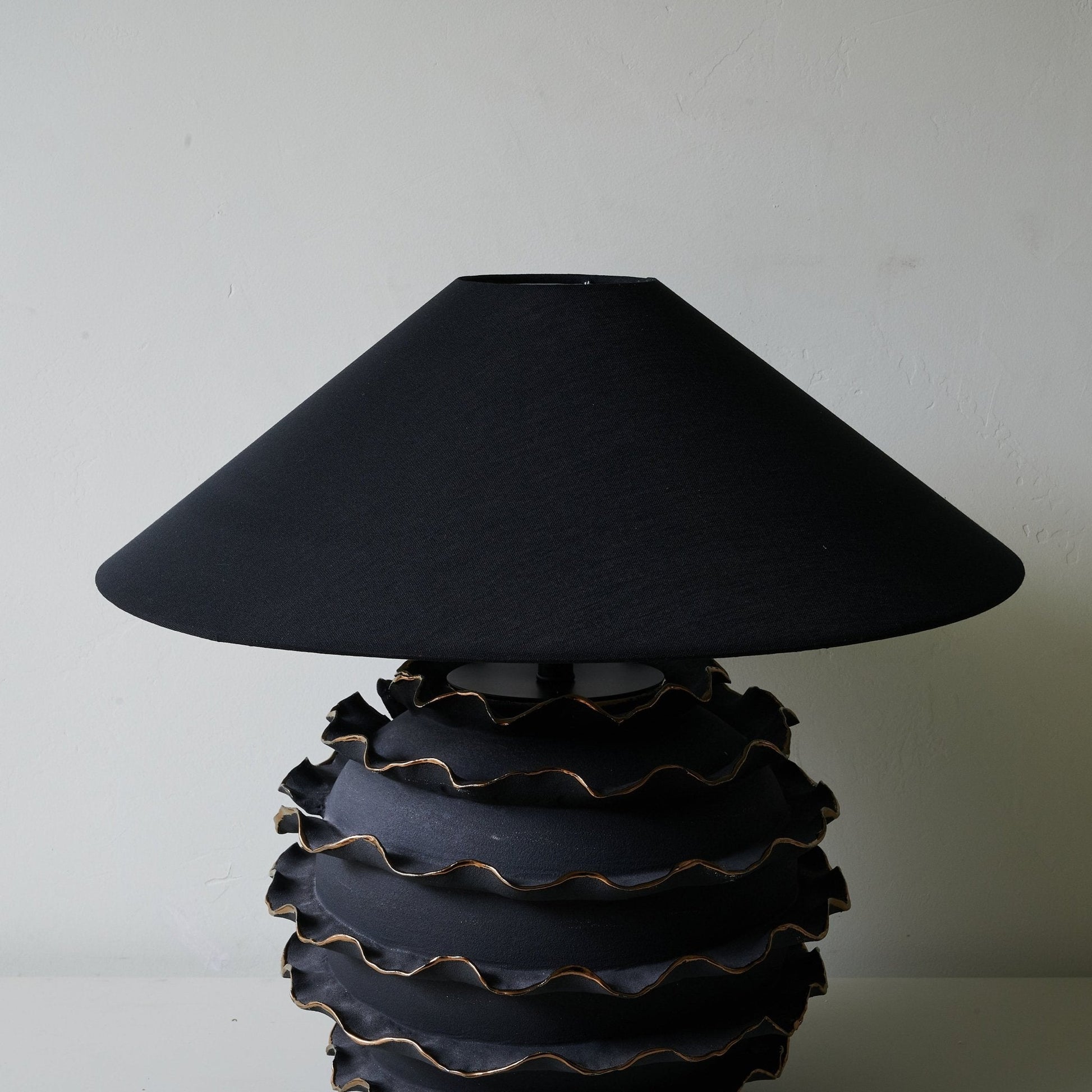 Eclipse Ruffle Table Lamp - Blowlighting