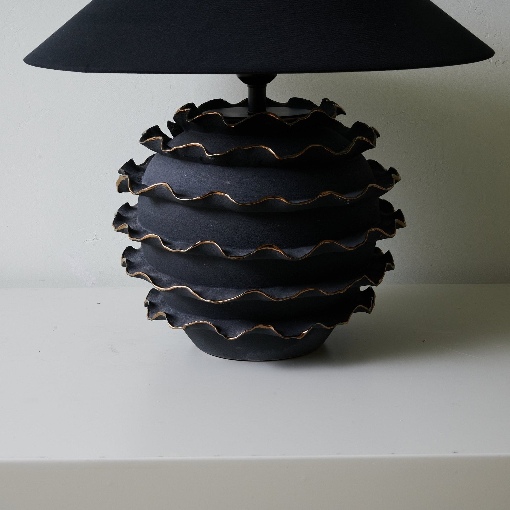 Eclipse Ruffle Table Lamp - Blowlighting