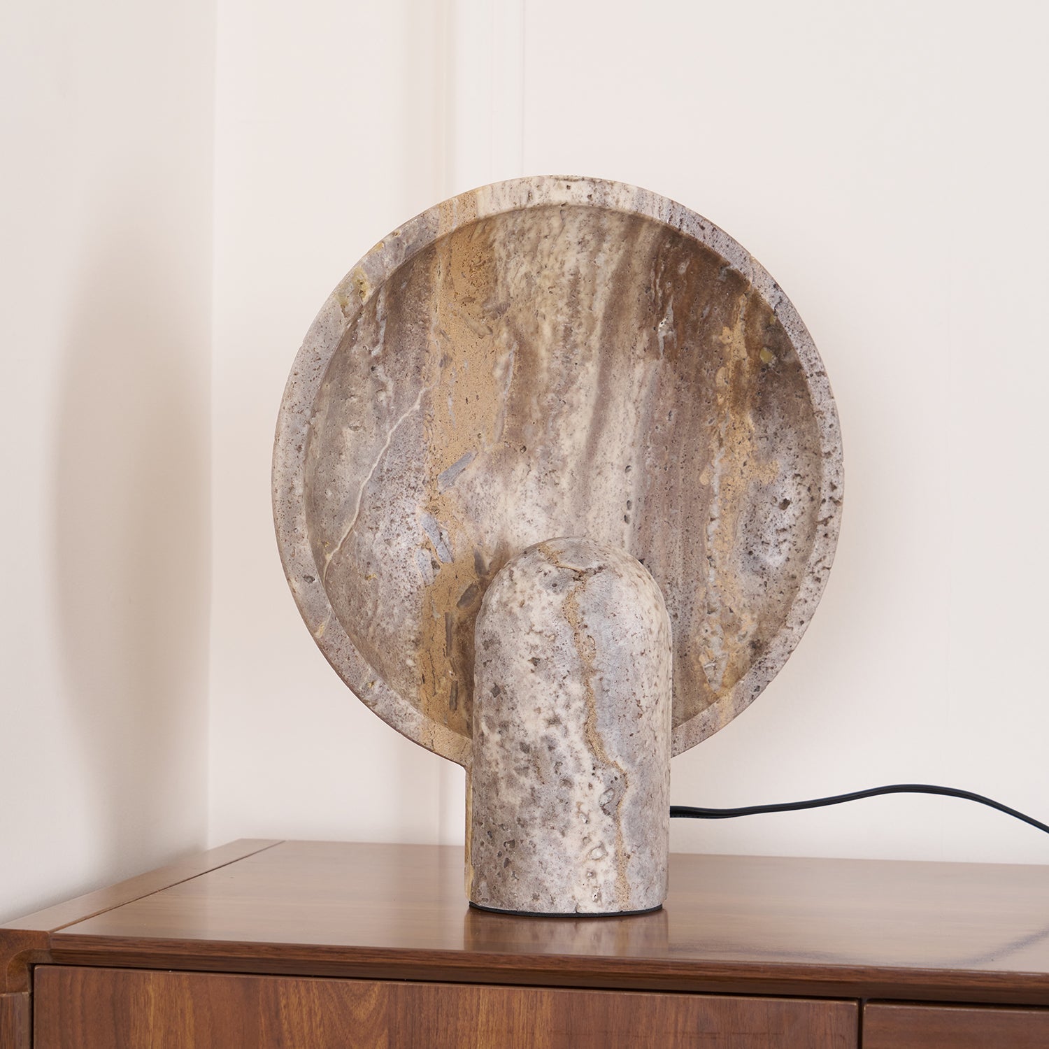 Cavenyra Saucer-Base Travertine Table Lamp - Blowlighting