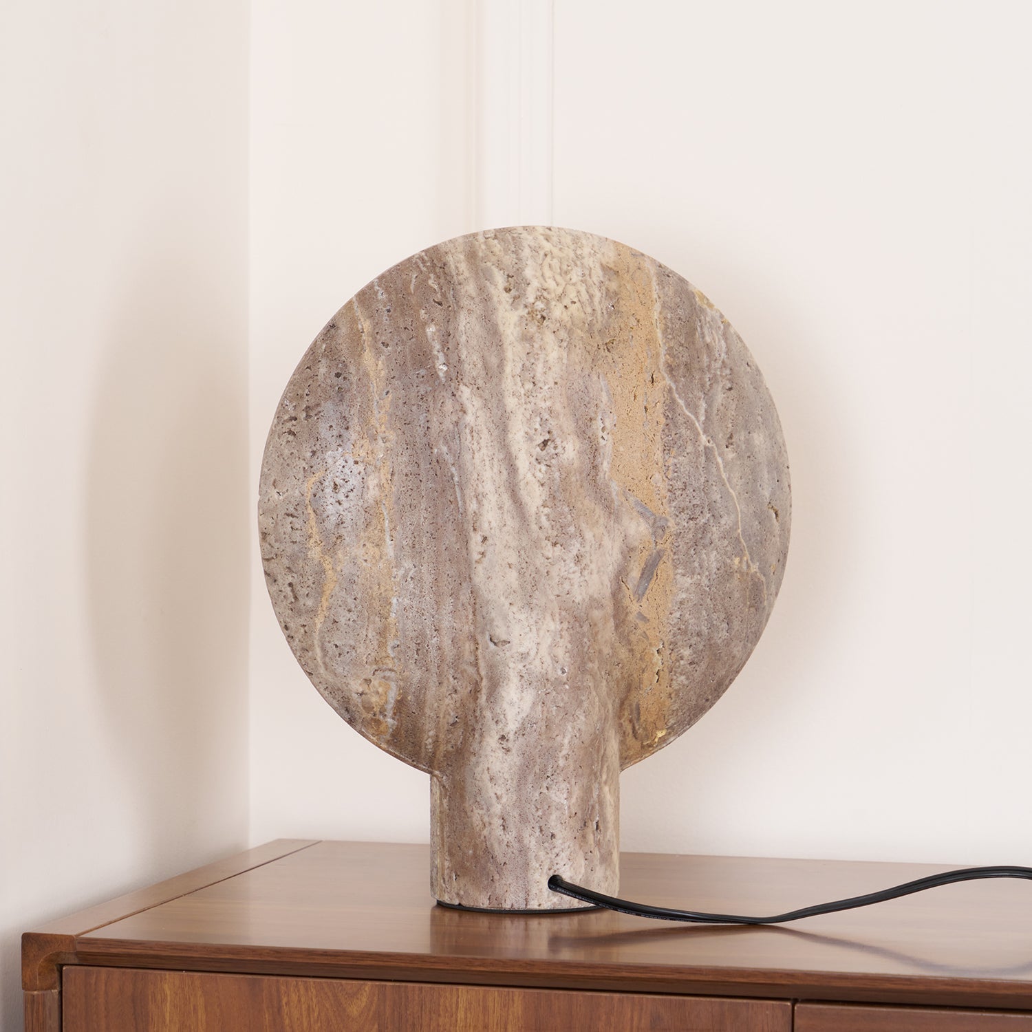 Cavenyra Saucer-Base Travertine Table Lamp - Blowlighting