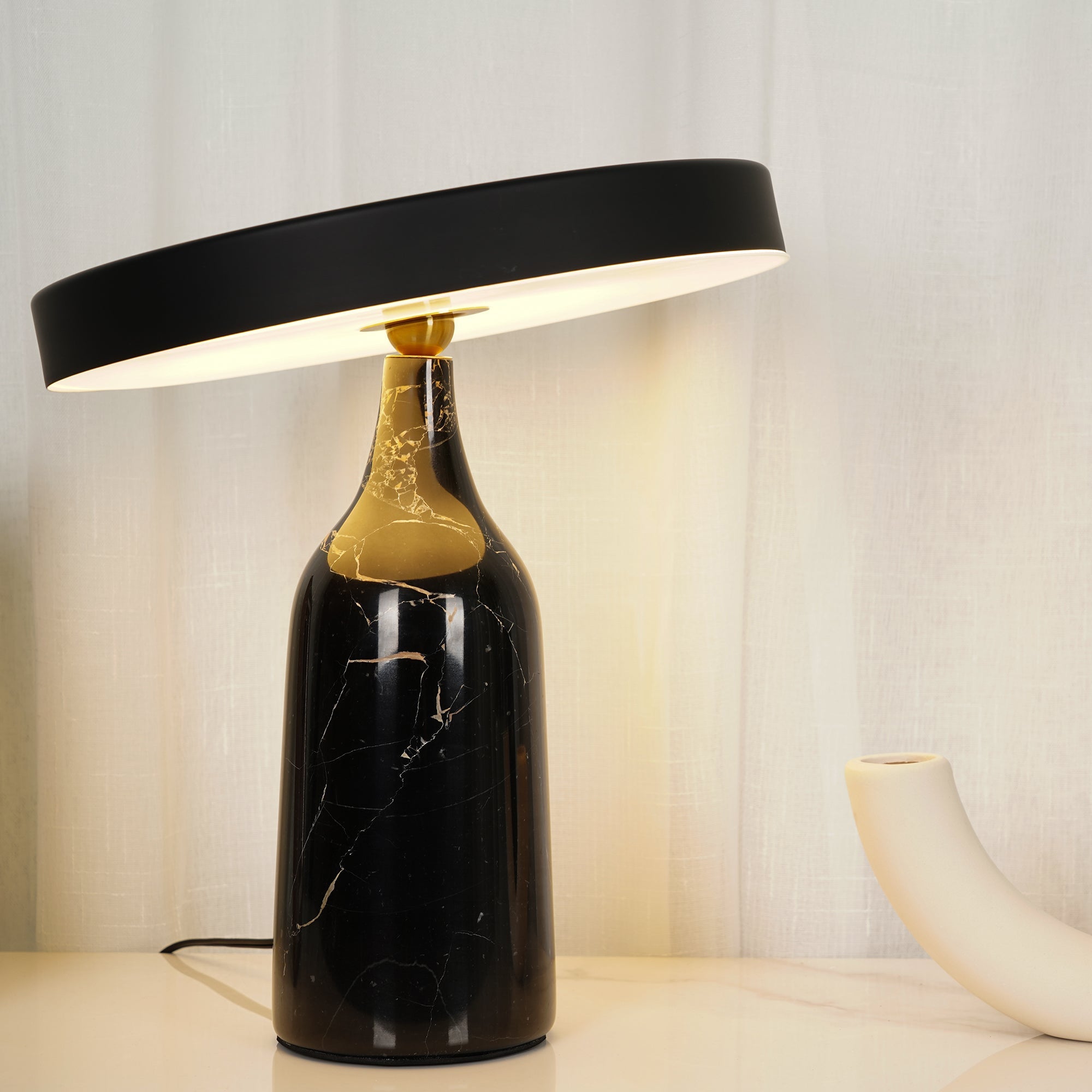 Eddy Table Lamp - Blowlighting