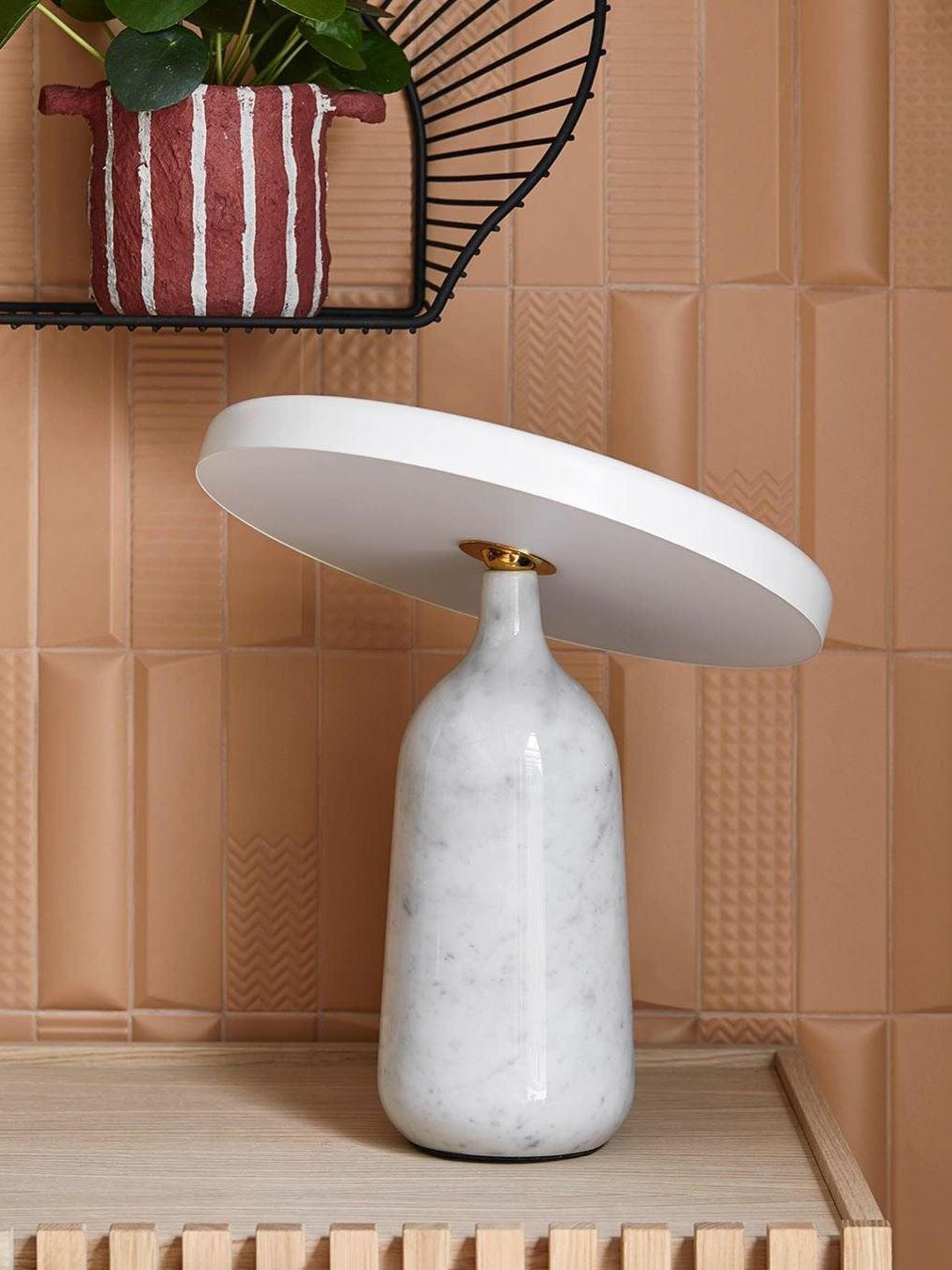 Eddy Table Lamp - Blowlighting
