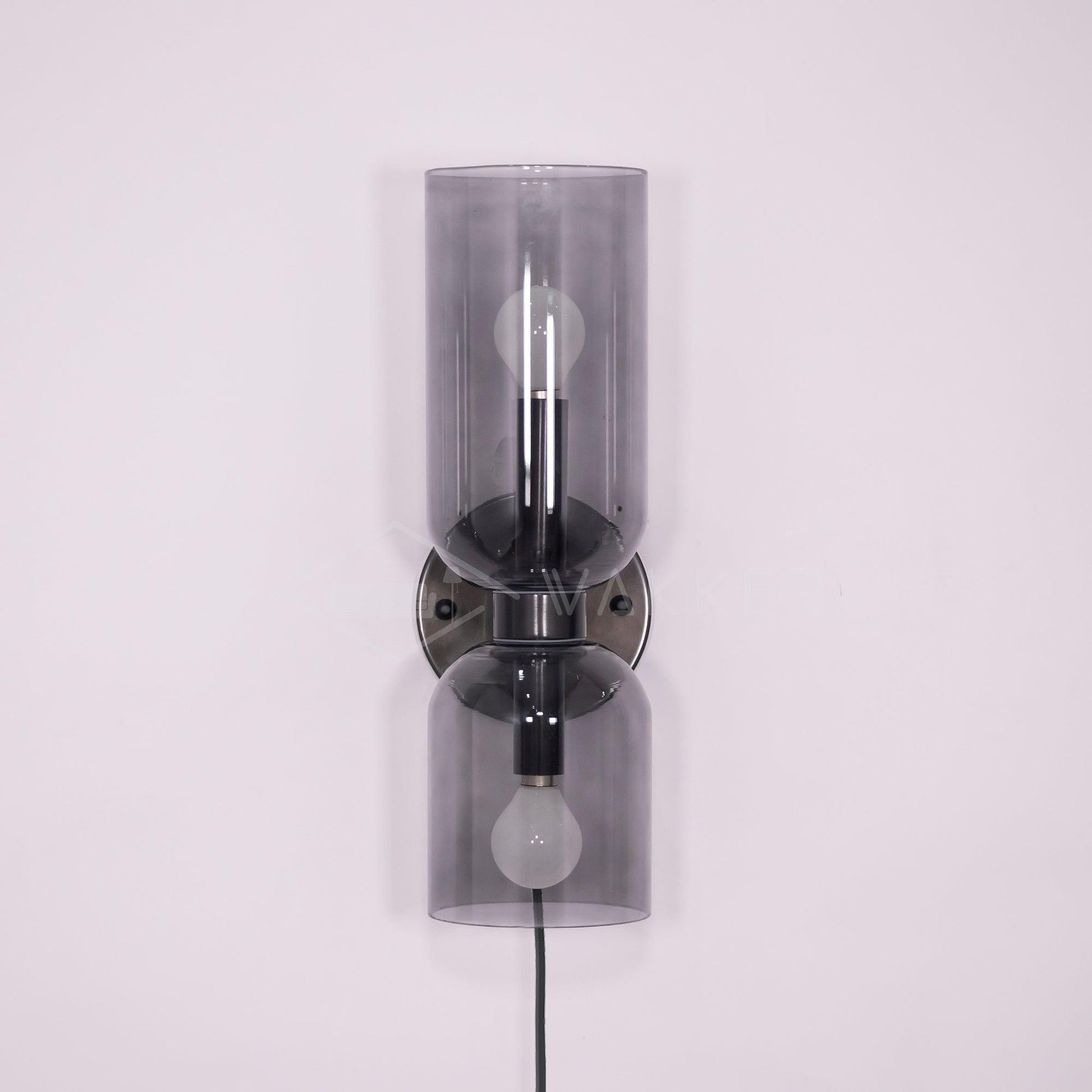 Edie Plug-In Wall Lamp - Blowlighting