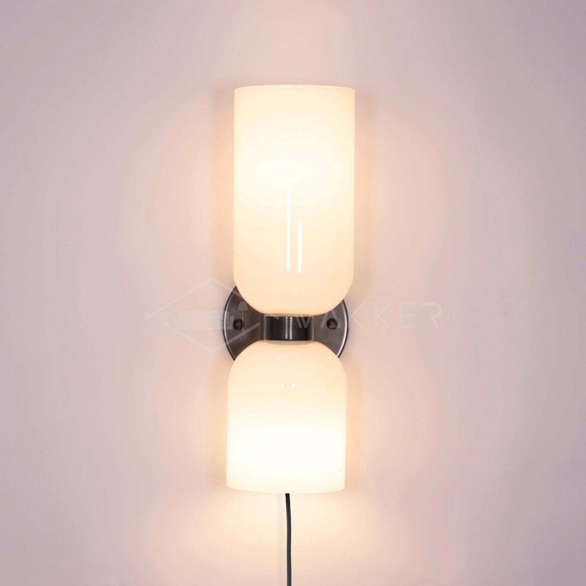 Edie Plug-In Wall Lamp - Blowlighting