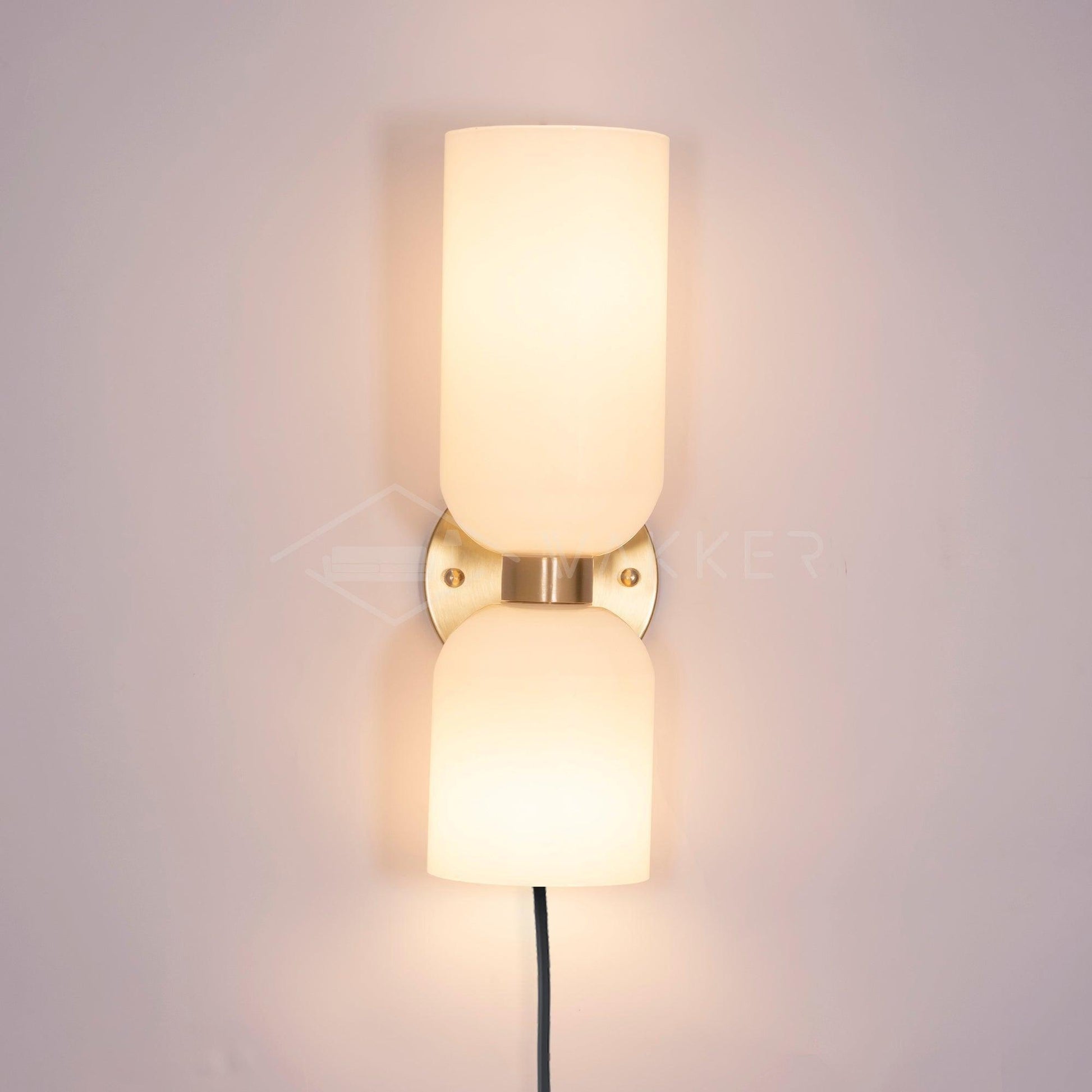Edie Plug-In Wall Lamp - Blowlighting