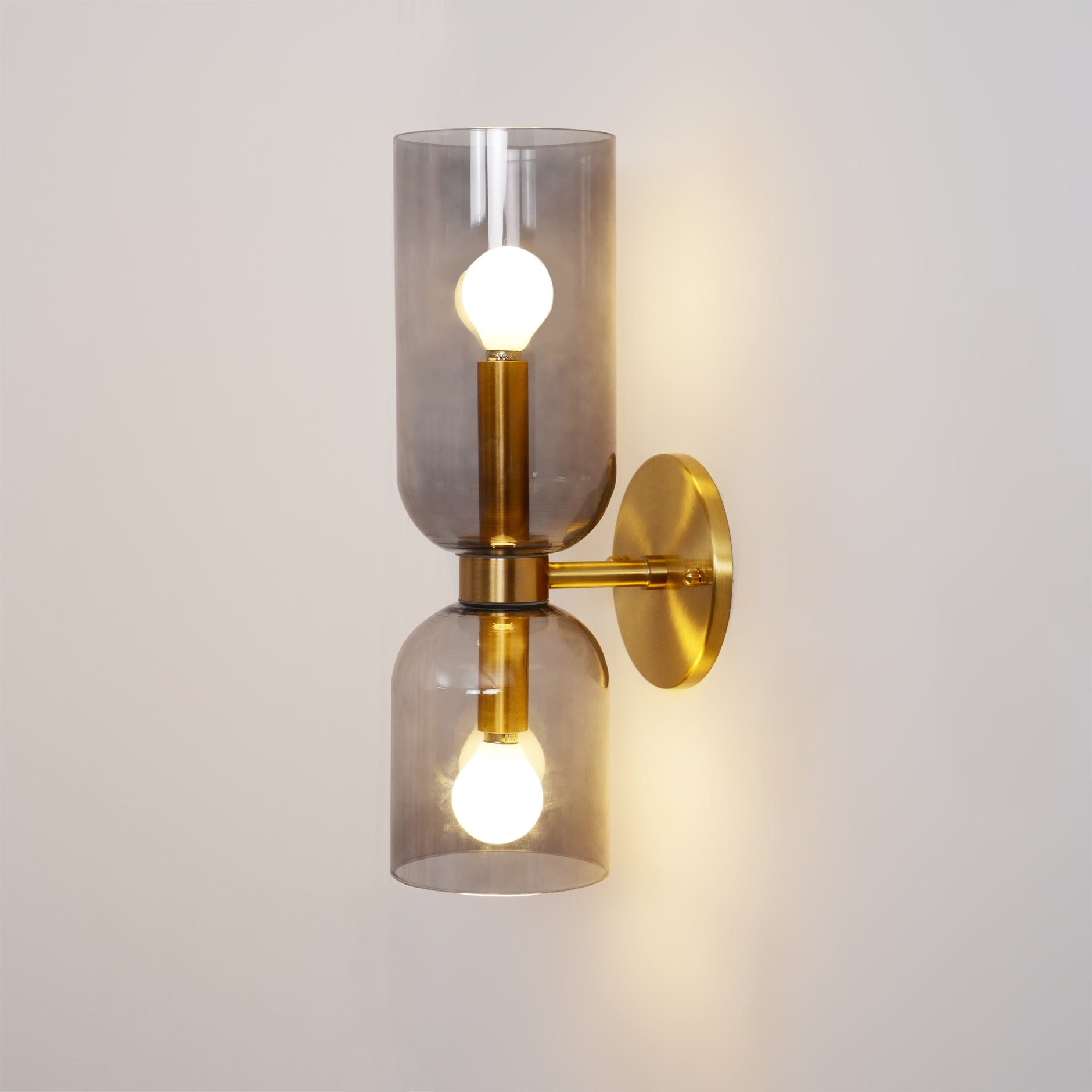 Edie Plug-In Wall Lamp - Blowlighting