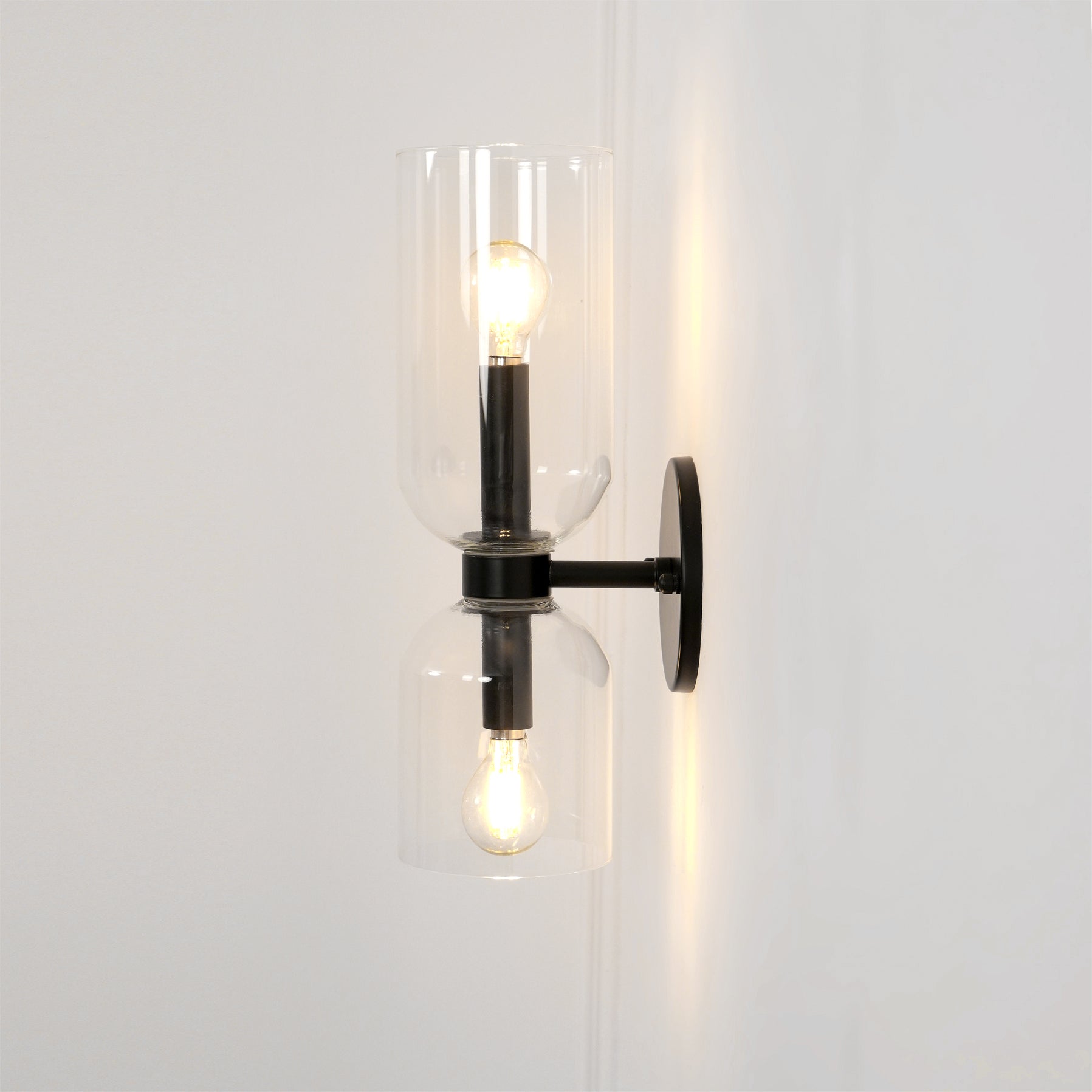 Edie Plug-In Wall Lamp - Blowlighting