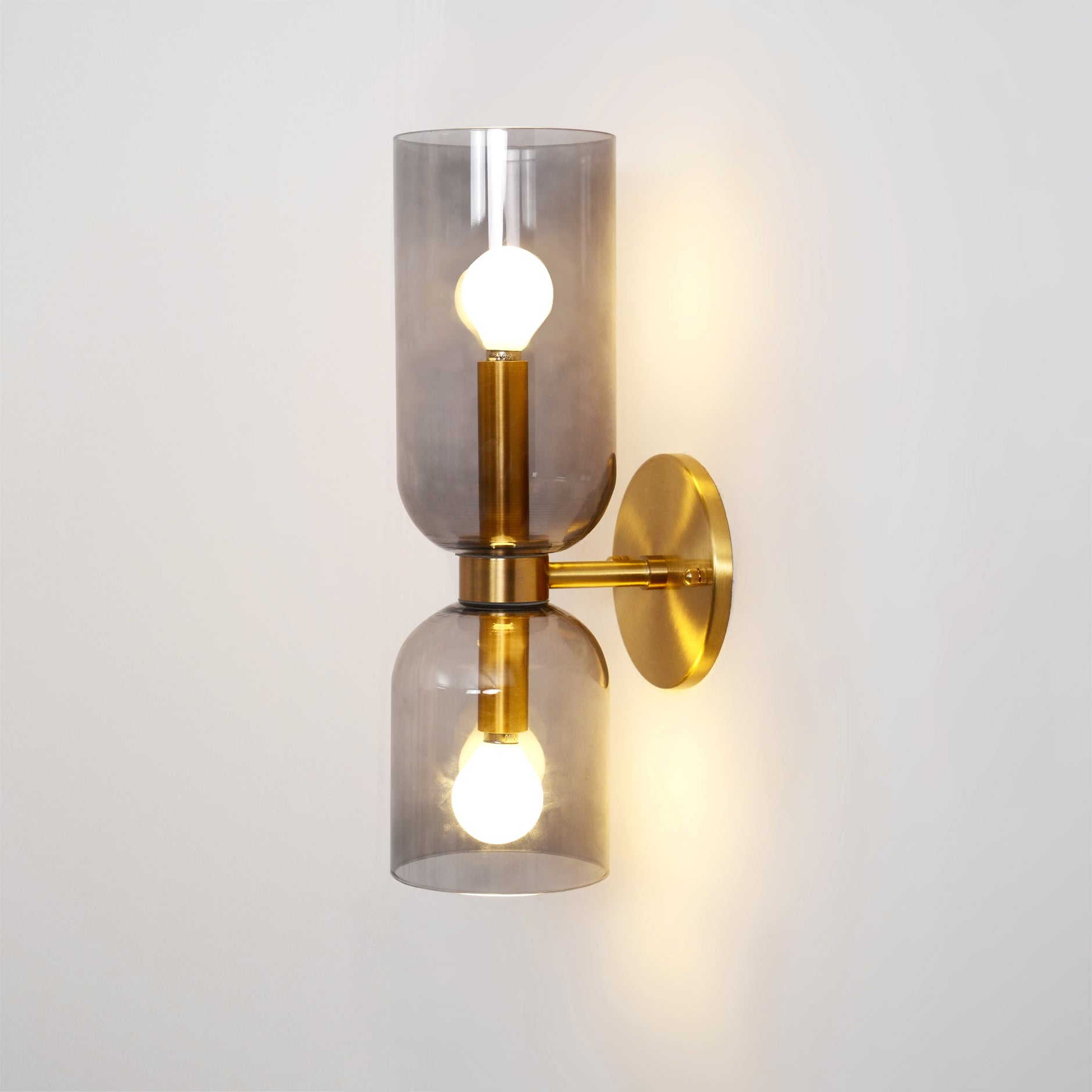Edie Plug-In Wall Lamp - Blowlighting