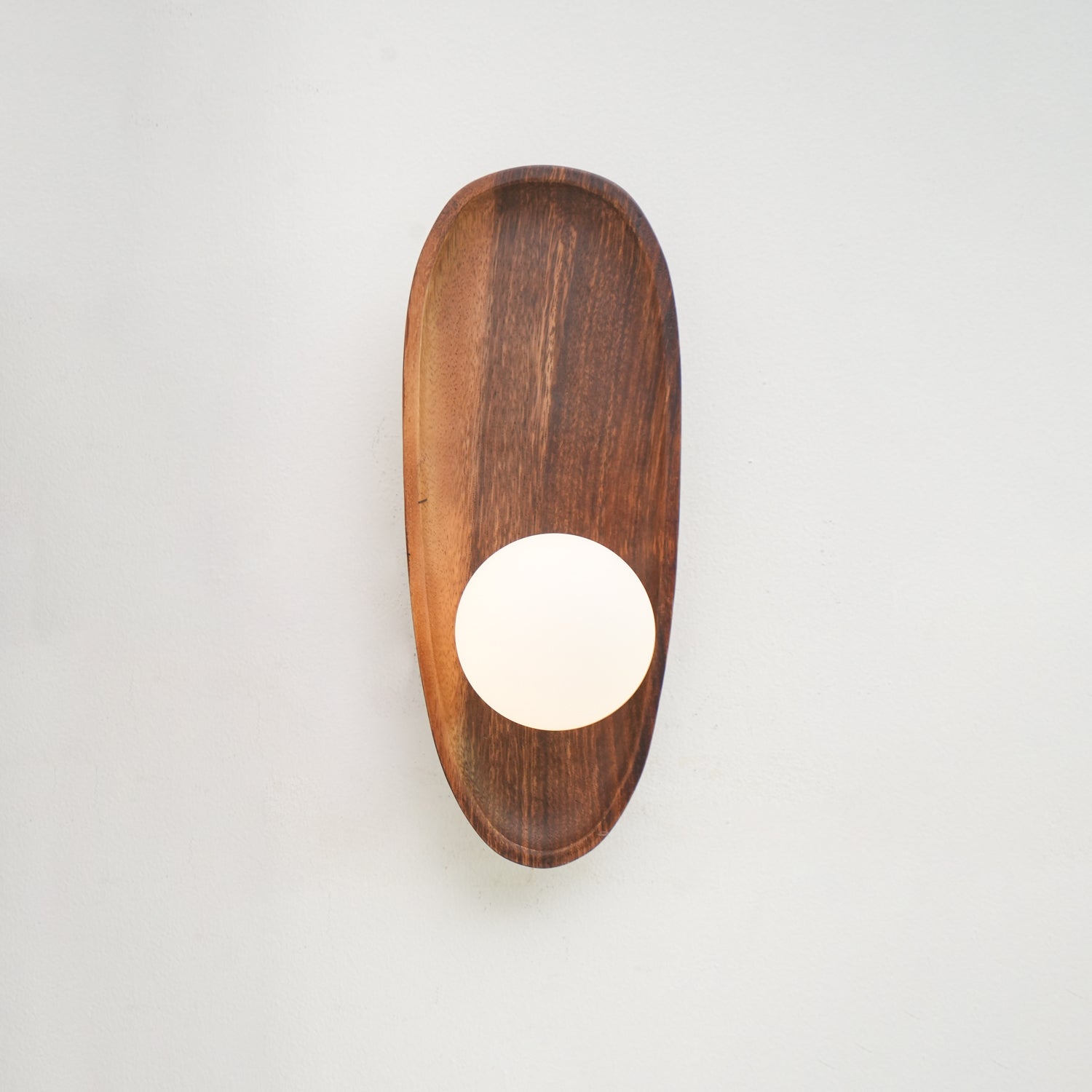 Eivor Wall Lamp - Blowlighting