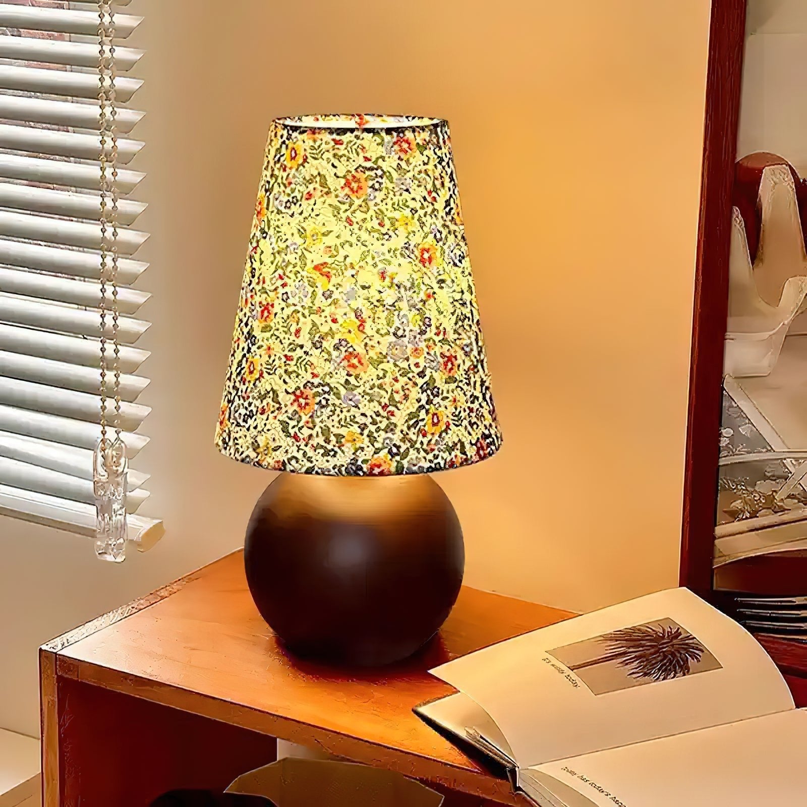 Elara Floral Glow Table Lamp - Blowlighting