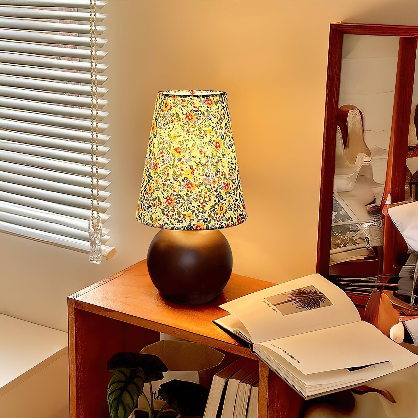 Elara Floral Glow Table Lamp - Blowlighting
