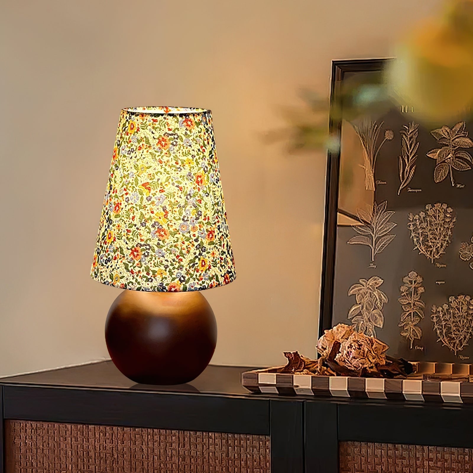 Elara Floral Glow Table Lamp - Blowlighting
