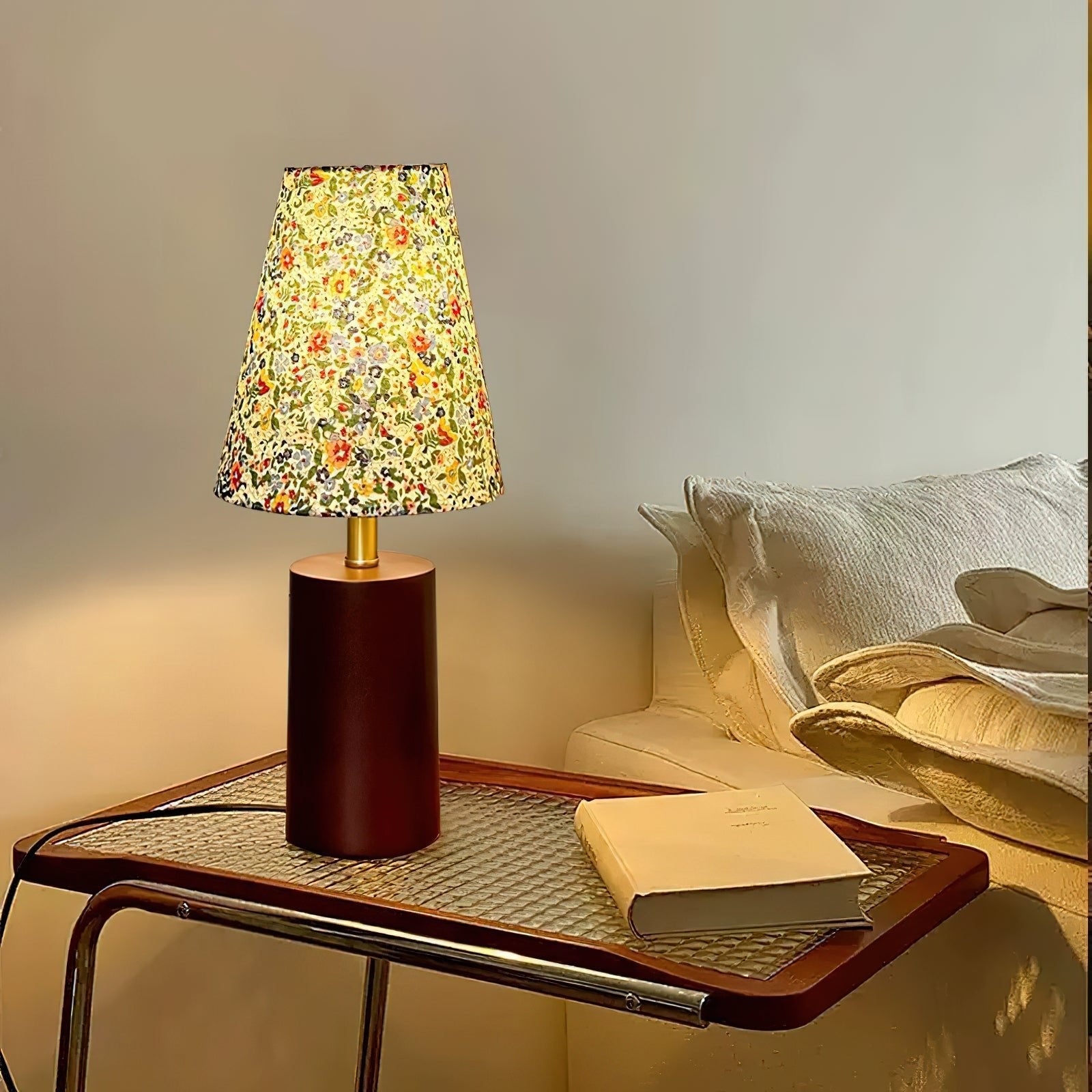 Elara Floral Glow Table Lamp - Blowlighting