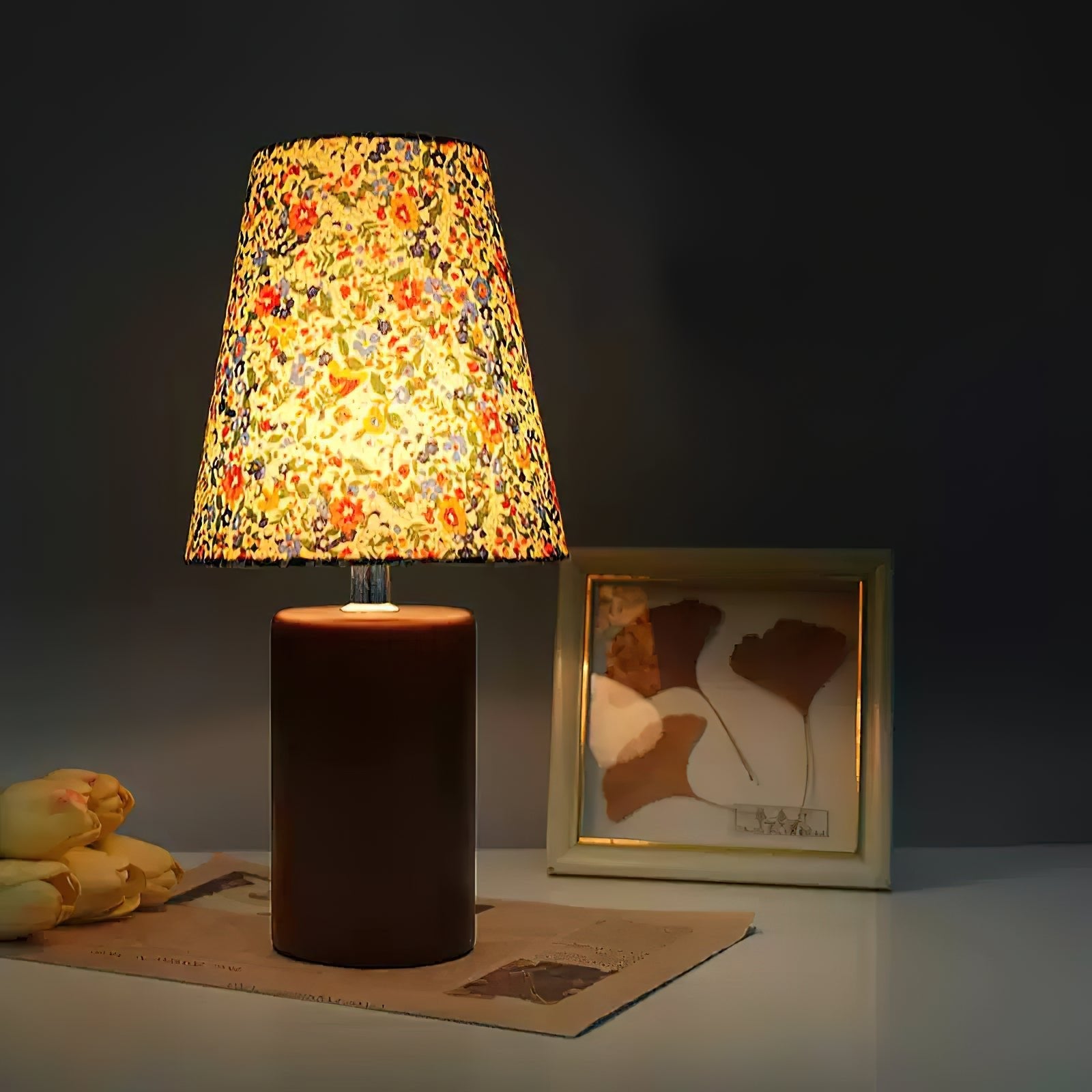 Elara Floral Glow Table Lamp - Blowlighting