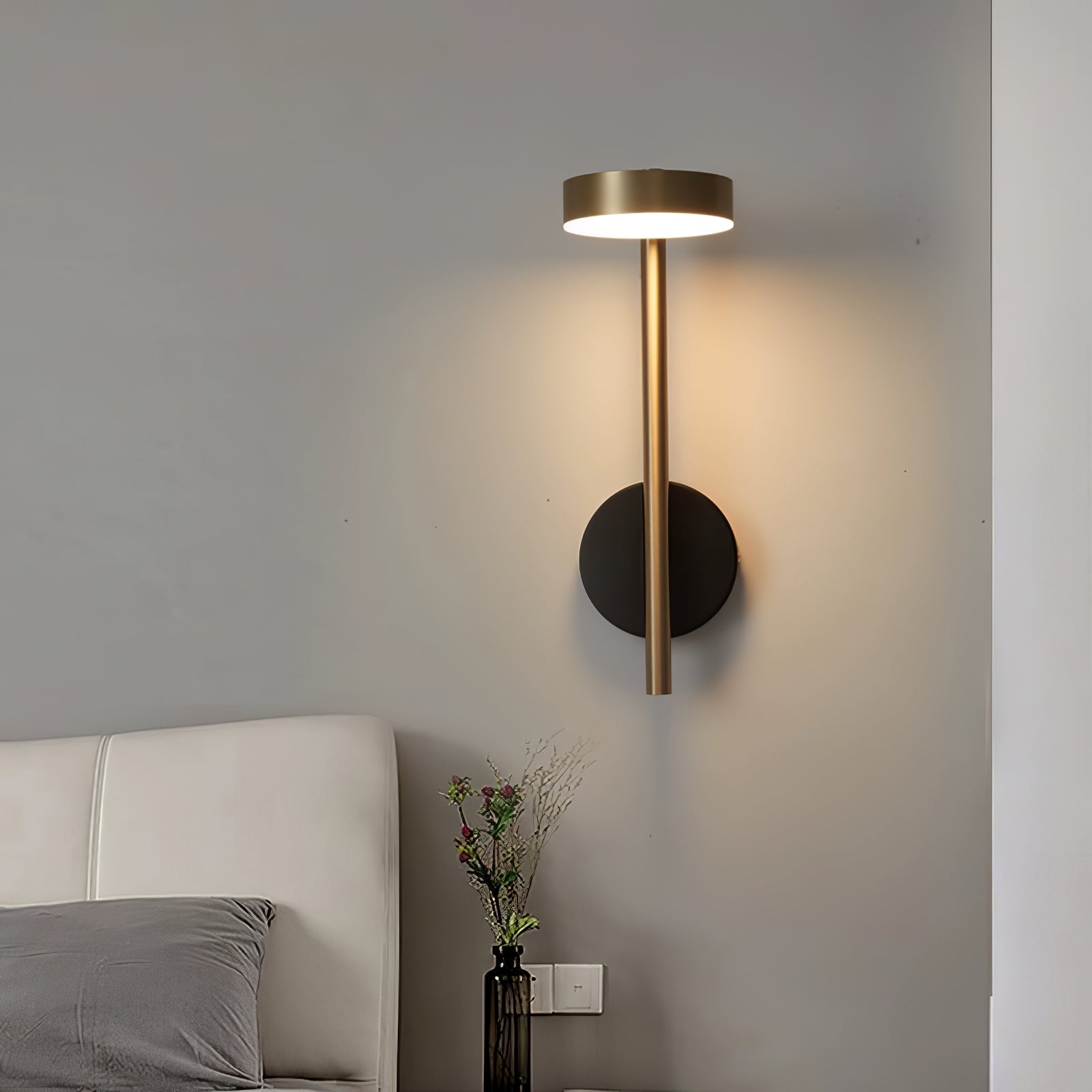 Elara Wall Lamp - Blowlighting