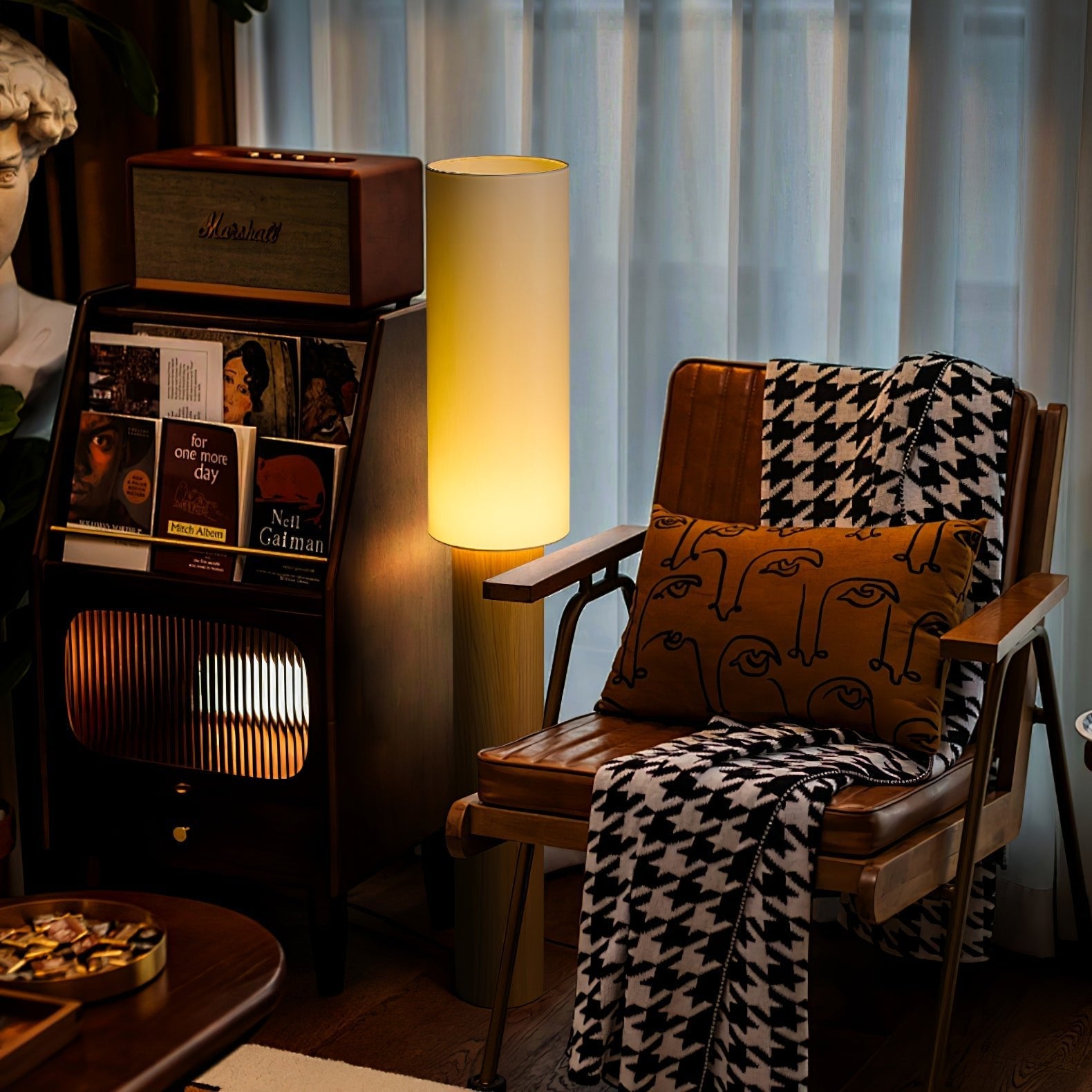 Uvynir Cylindrical Wood Floor Lamp - Blowlighting