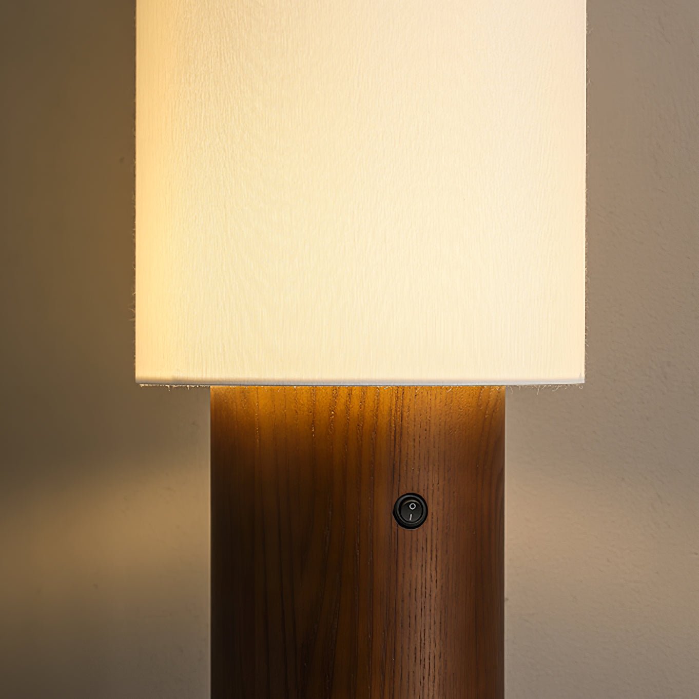 Uvynir Cylindrical Wood Floor Lamp - Blowlighting