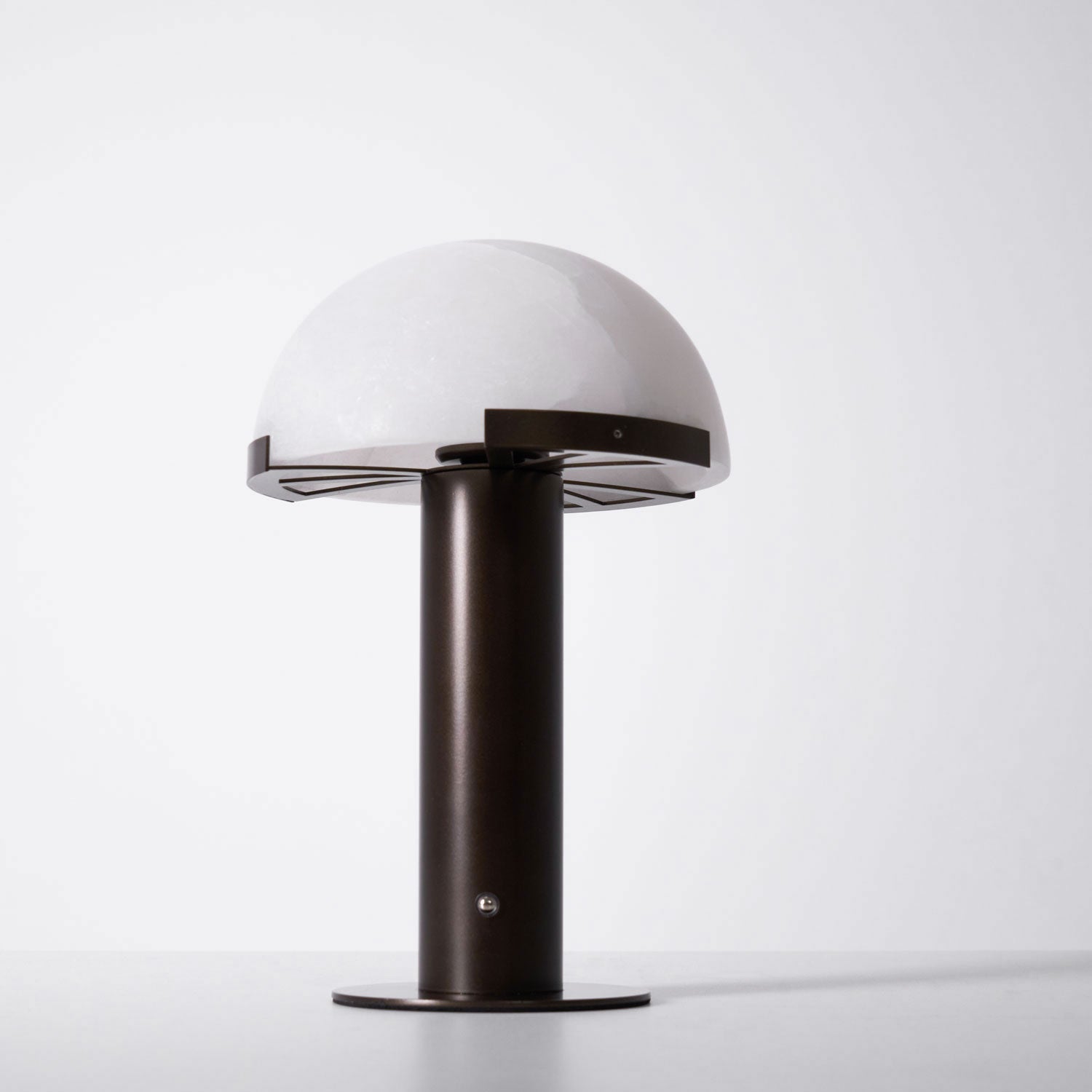 Ibera Alabaster Table Lamp - Blowlighting