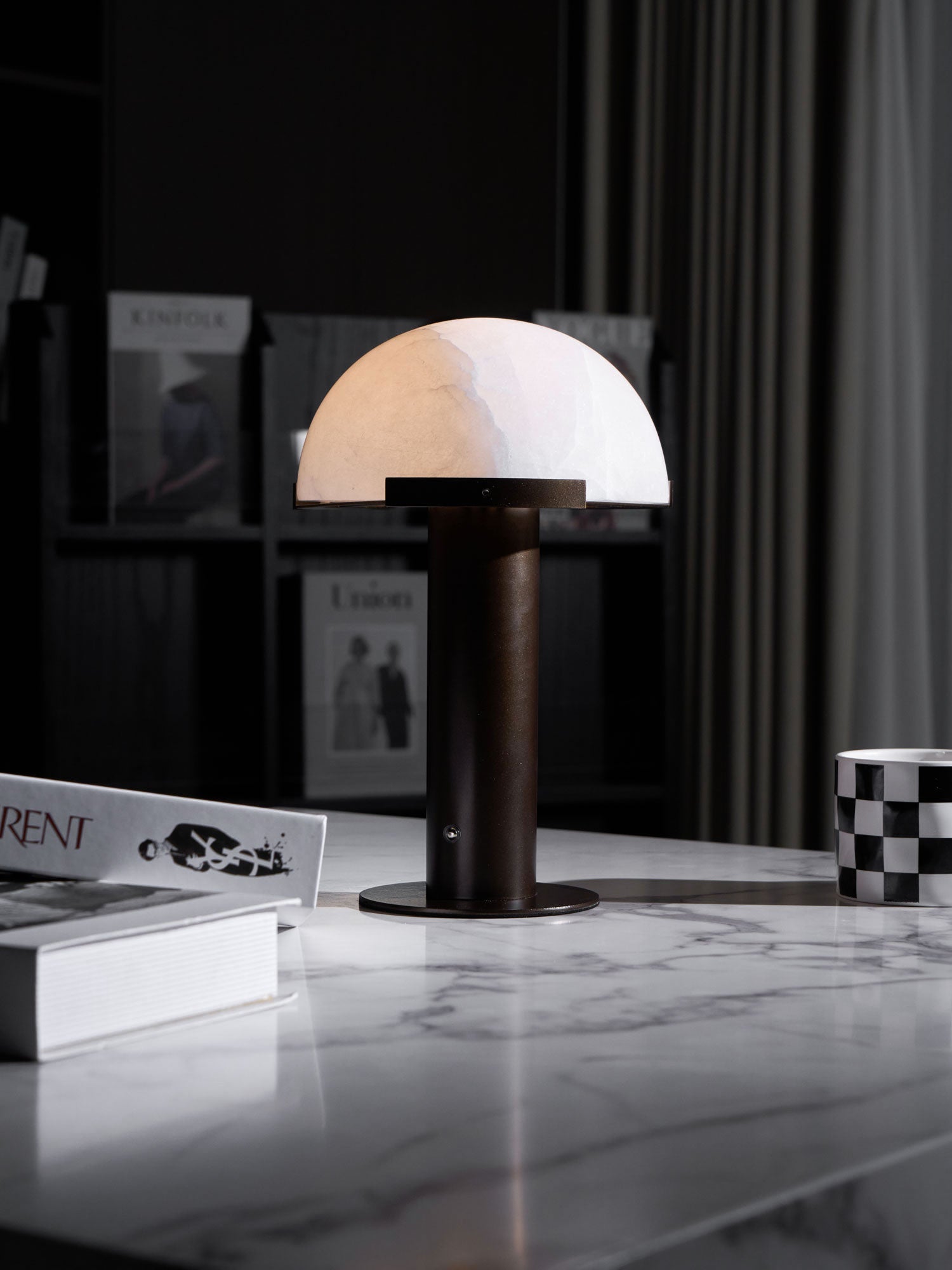 Ibera Alabaster Table Lamp - Blowlighting