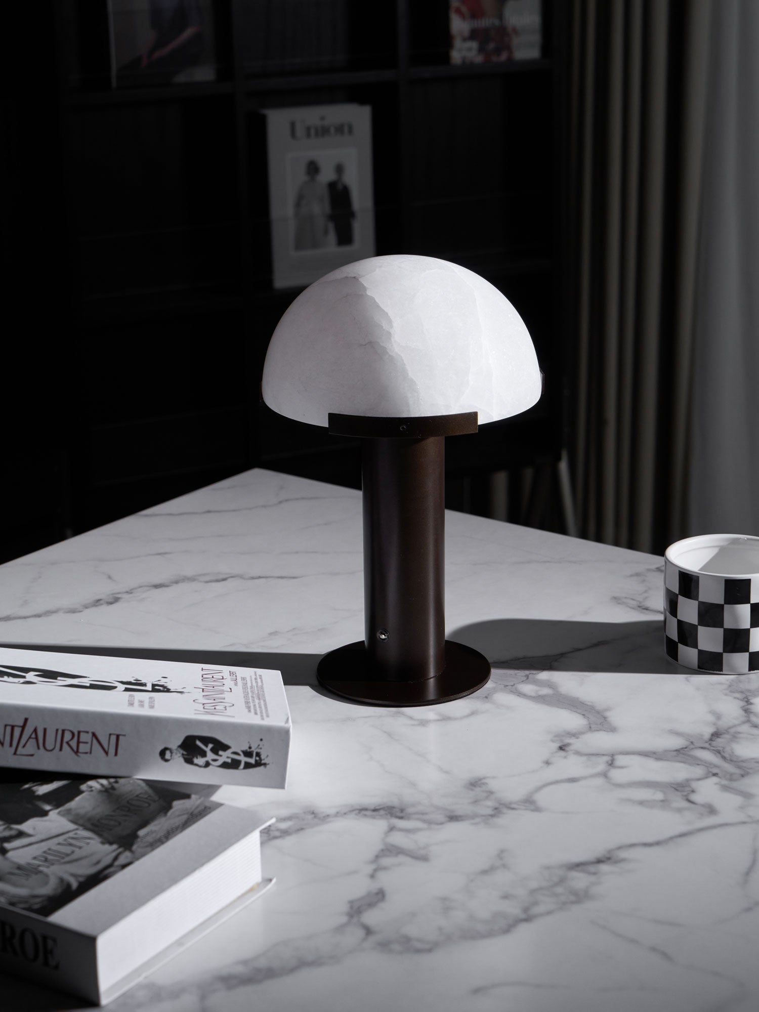 Ibera Alabaster Table Lamp - Blowlighting