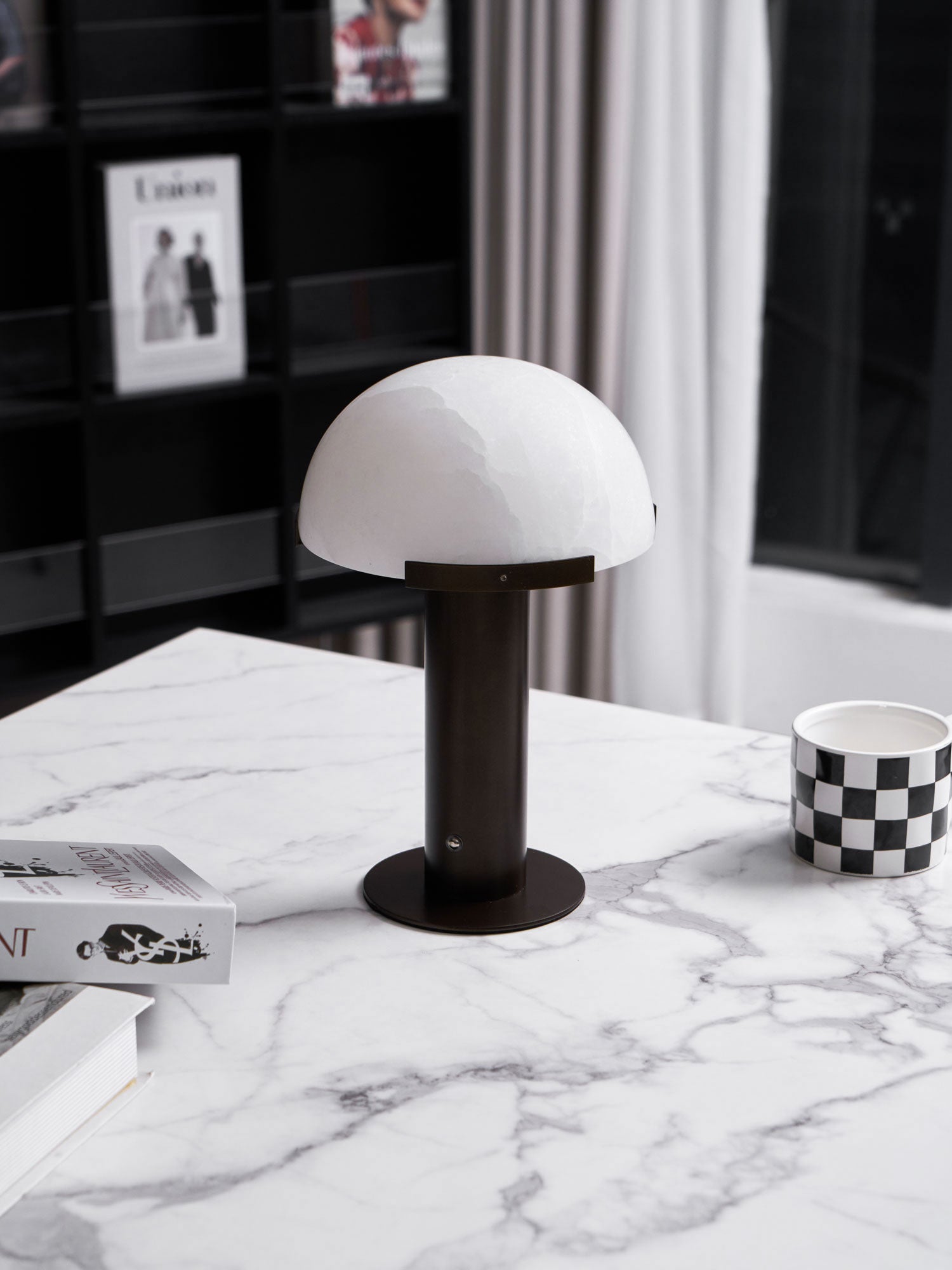 Ibera Alabaster Table Lamp - Blowlighting