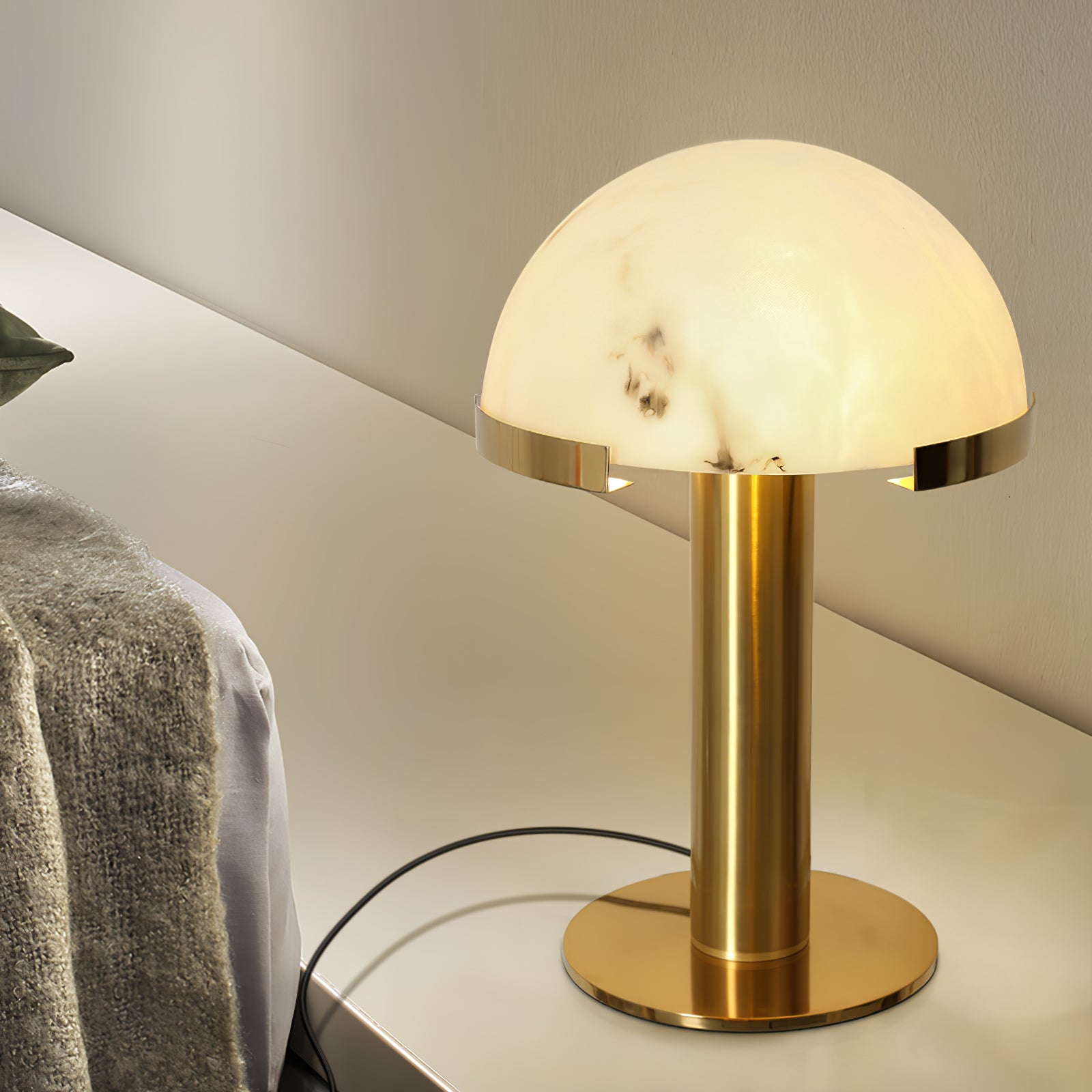 Ibera Alabaster Table Lamp - Blowlighting