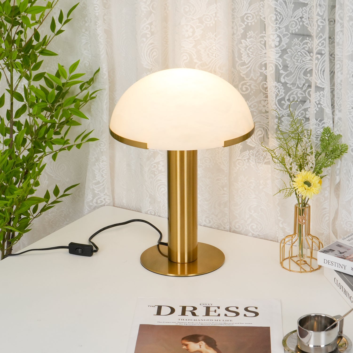 Ibera Alabaster Table Lamp - Blowlighting