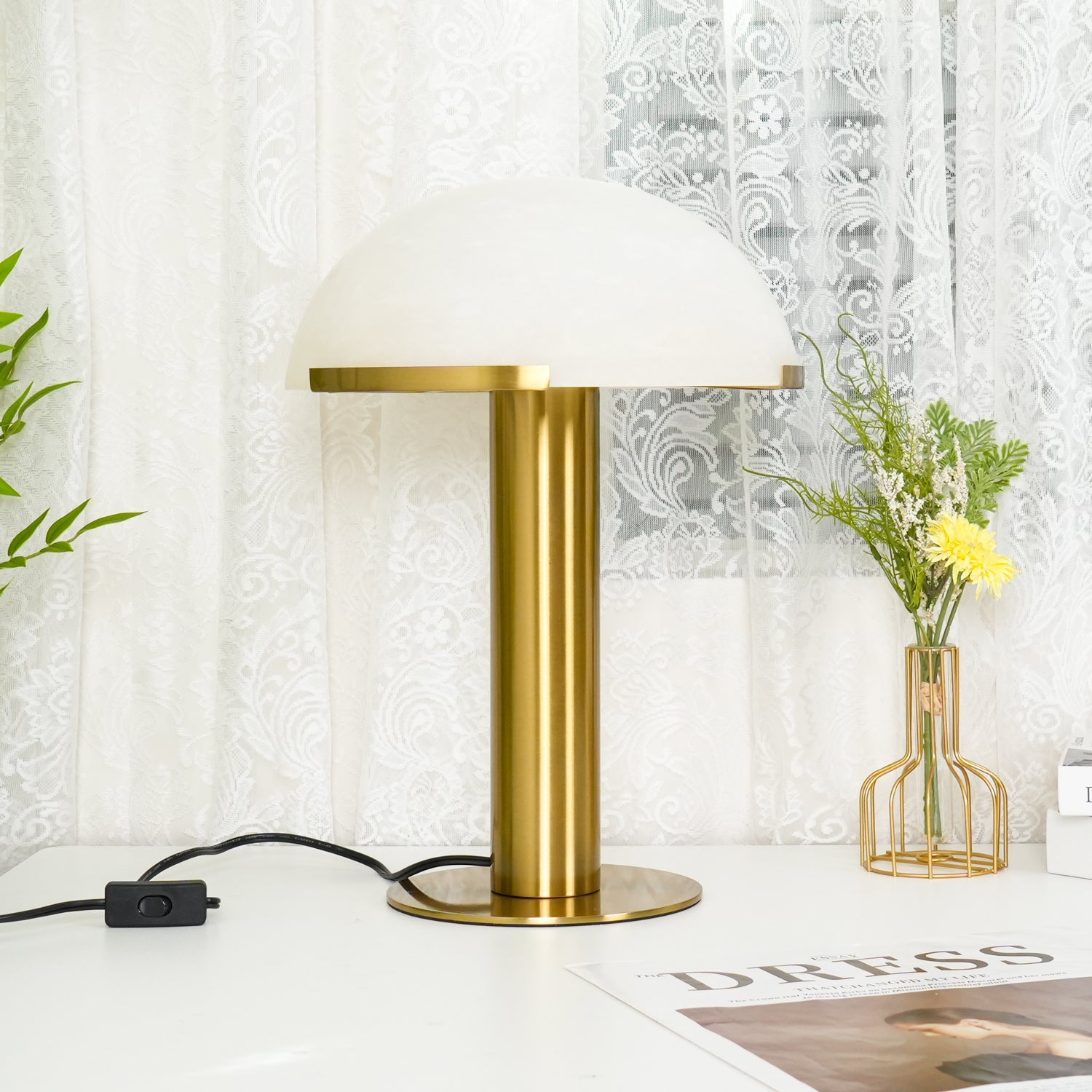 Ibera Alabaster Table Lamp - Blowlighting