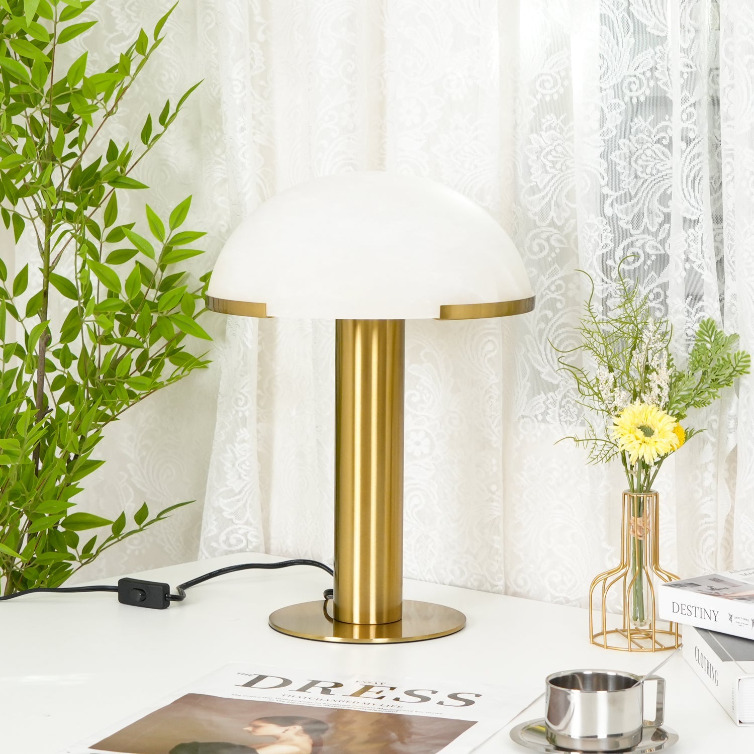 Ibera Alabaster Table Lamp - Blowlighting